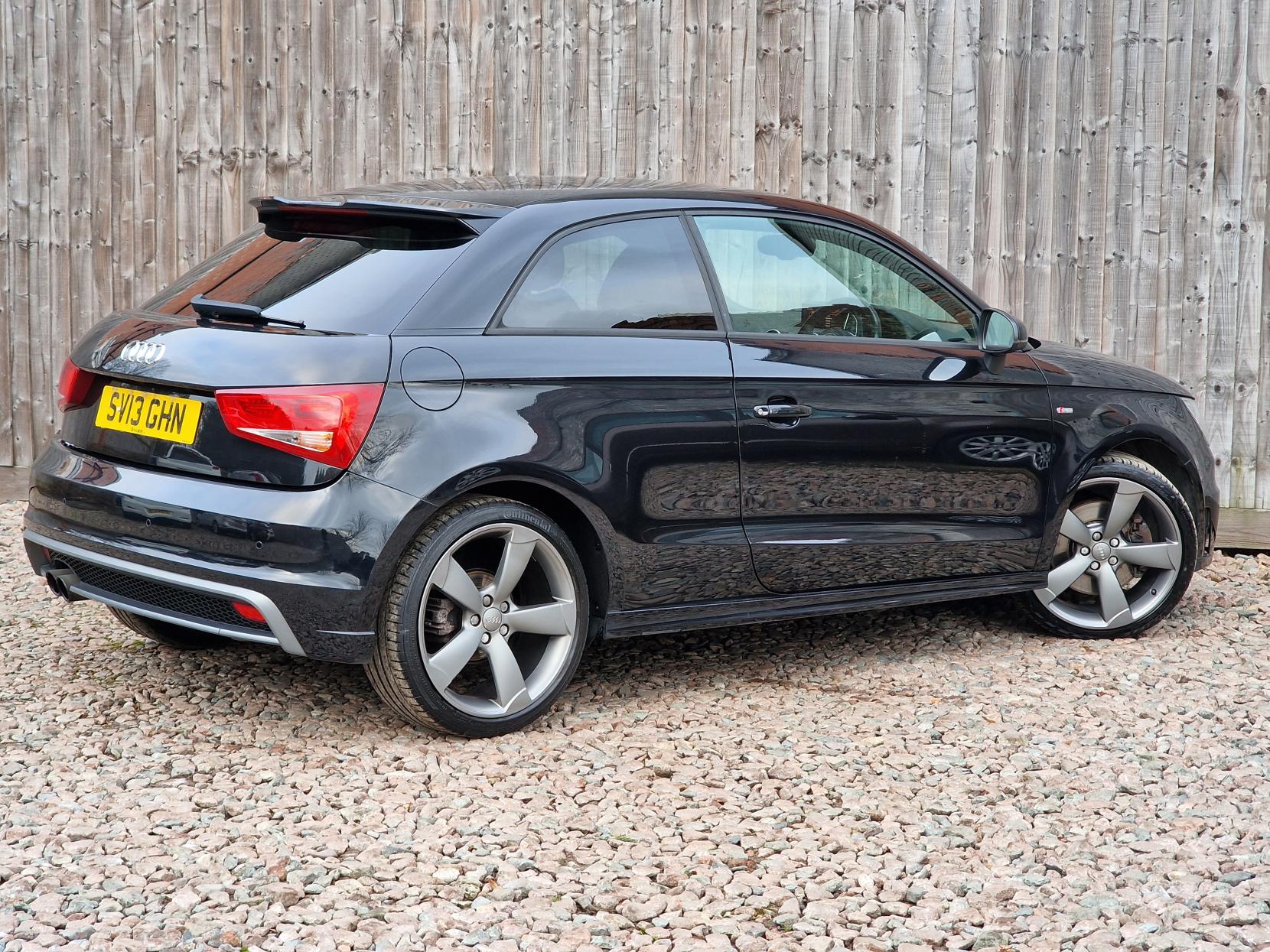 Audi A1 1.4 TFSI Black Edition Hatchback 3dr Petrol S Tronic Euro 5 (185 ps)