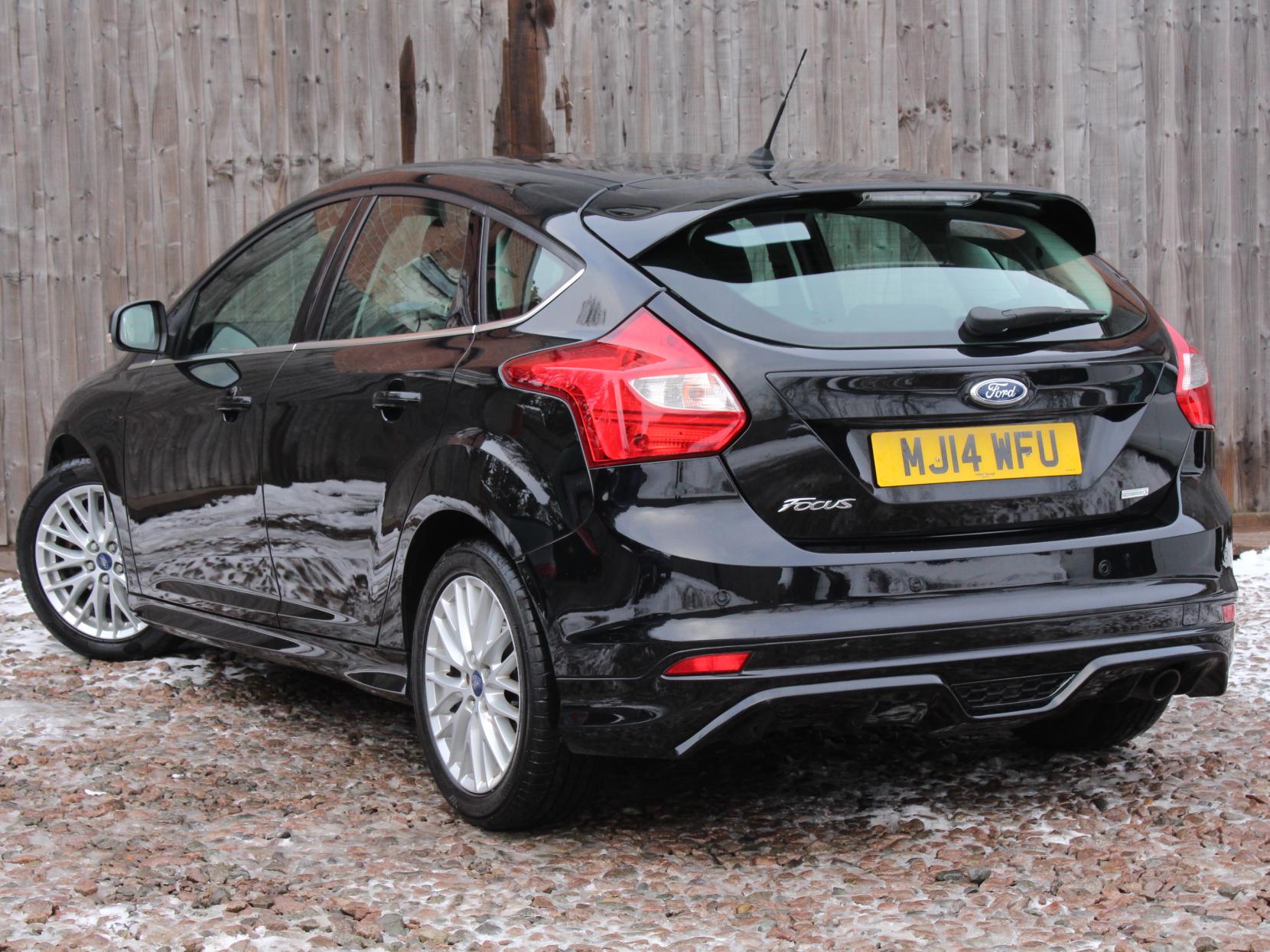 Ford Focus 1.6T EcoBoost Zetec S Hatchback 5dr Petrol Manual Euro 5 (s/s) (182 ps)