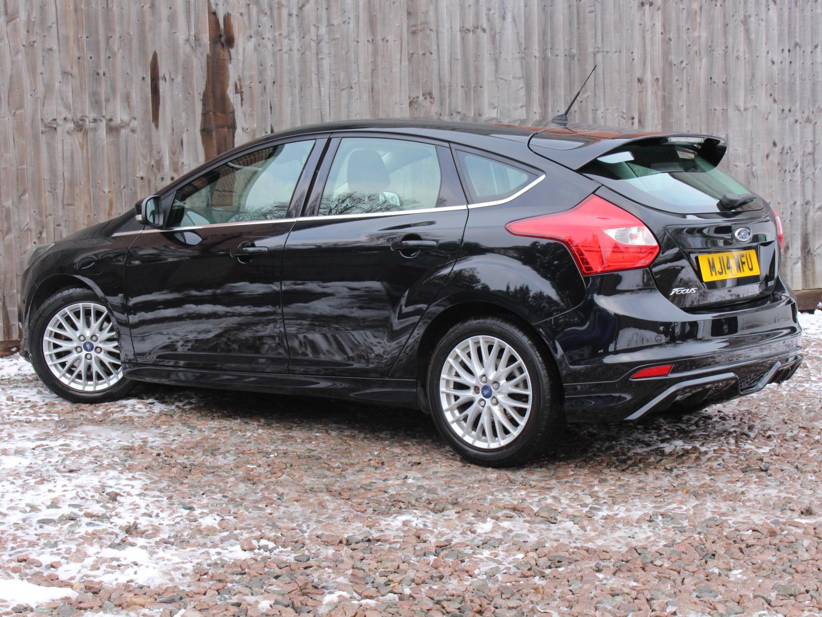 Ford Focus 1.6T EcoBoost Zetec S Hatchback 5dr Petrol Manual Euro 5 (s/s) (182 ps)