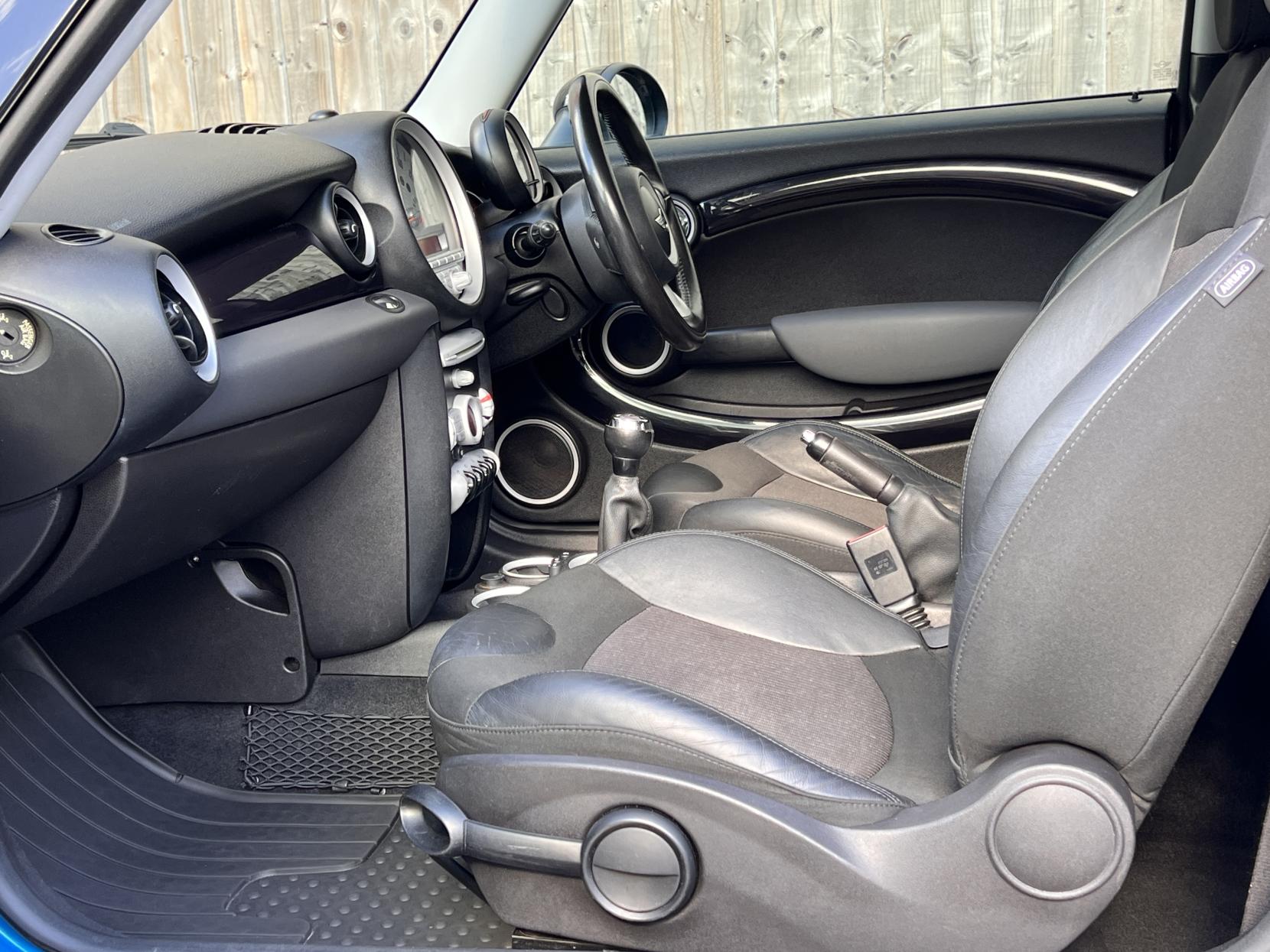 MINI Hatch 1.6 Cooper S Hatchback 3dr Petrol Manual Euro 5 (184 ps)