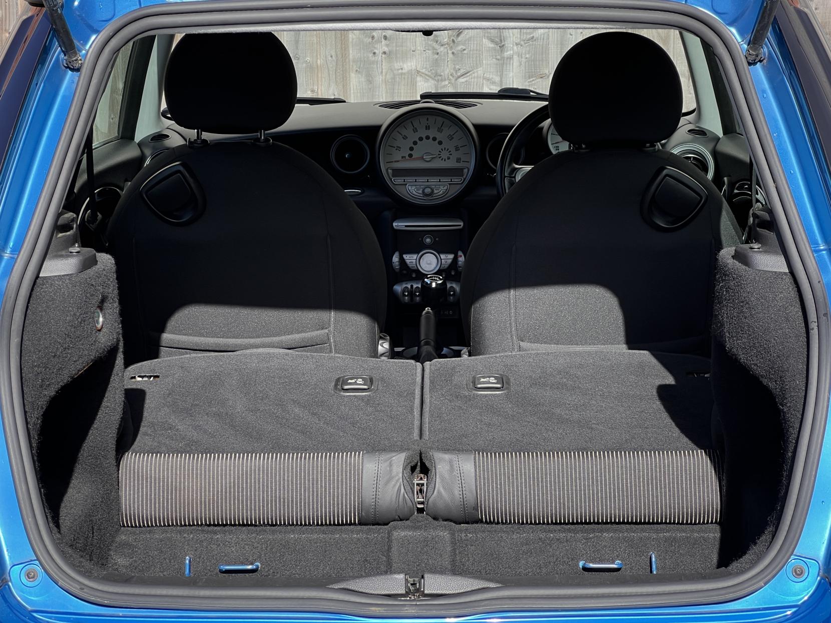 MINI Hatch 1.6 Cooper S Hatchback 3dr Petrol Manual Euro 5 (184 ps)