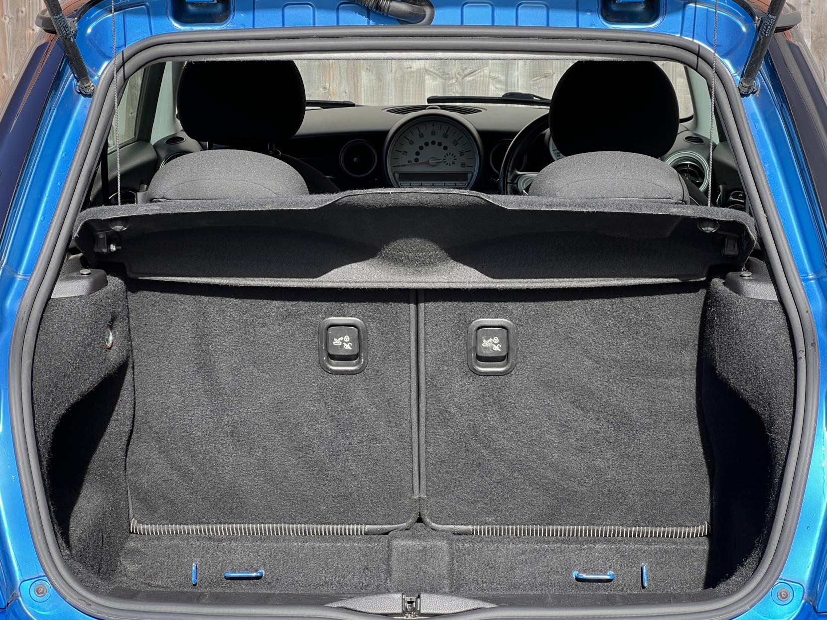 MINI Hatch 1.6 Cooper S Hatchback 3dr Petrol Manual Euro 5 (184 ps)