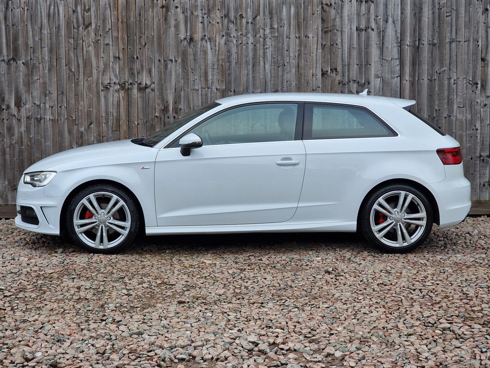 Audi A3 2.0 TDI S line Hatchback 3dr Diesel Manual Euro 5 (s/s) (150 ps)