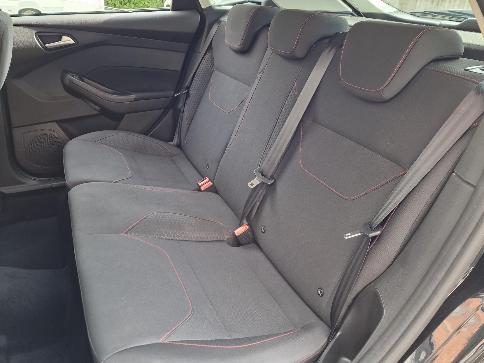 Ford Focus 1.5T EcoBoost Zetec S Hatchback 5dr Petrol Manual Euro 6 (s/s) (150 ps)
