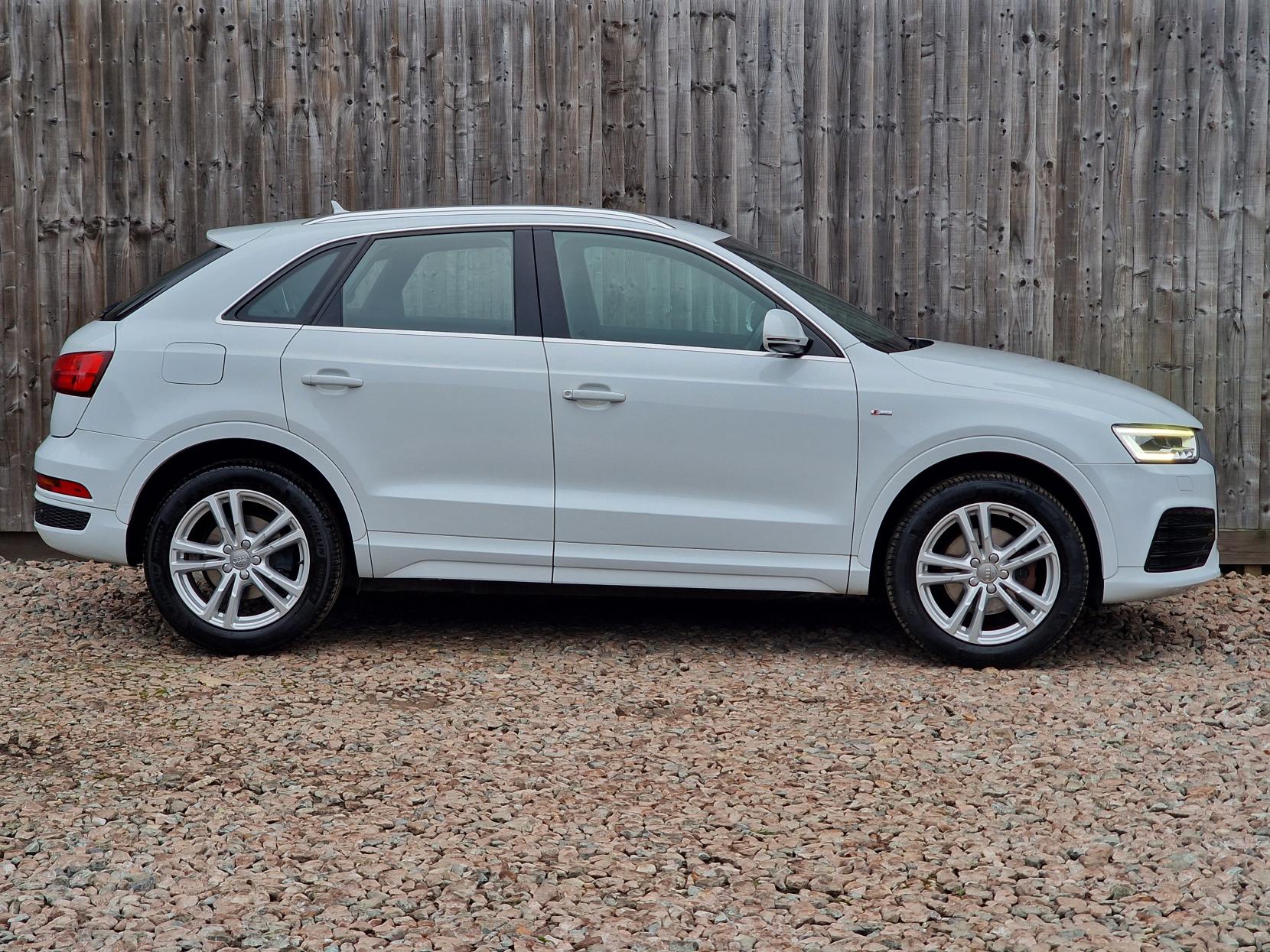 Audi Q3 1.4 TFSI CoD S line SUV 5dr Petrol S Tronic Euro 6 (s/s) (150 ps)