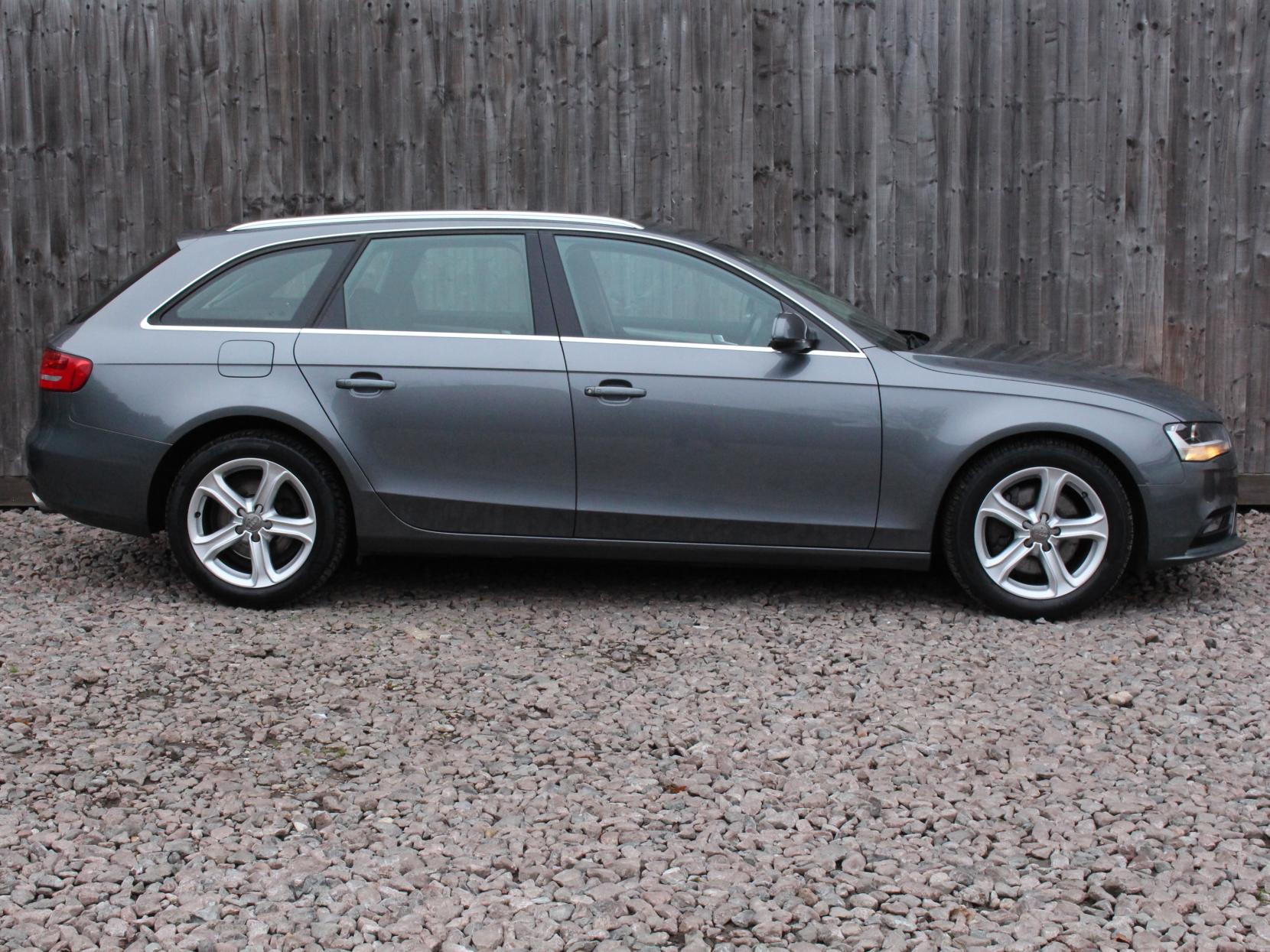 Audi A4 Avant 3.0 TDI V6 SE Estate 5dr Diesel S Tronic quattro Euro 5 (s/s) (245 ps)