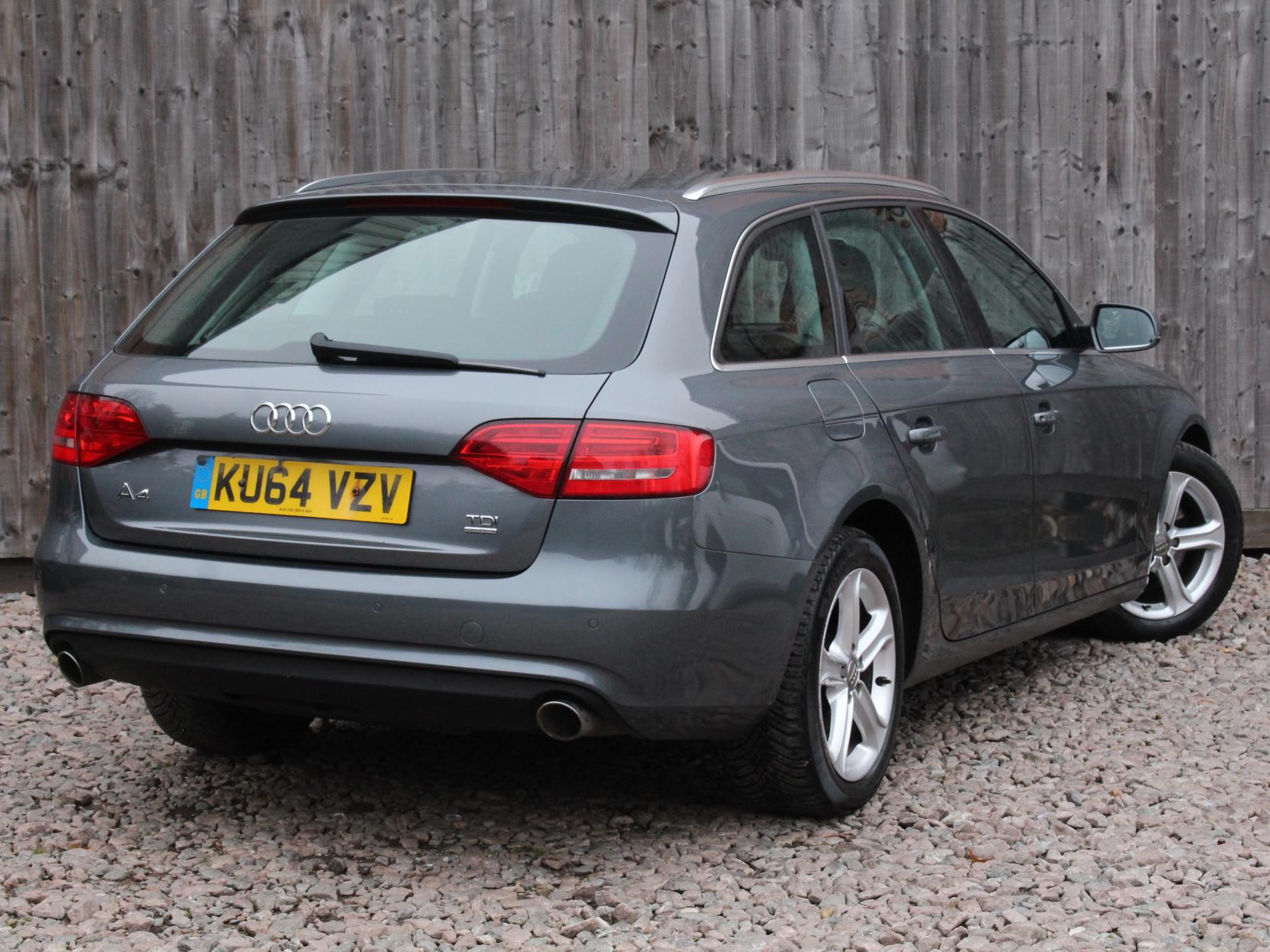 Audi A4 Avant 3.0 TDI V6 SE Estate 5dr Diesel S Tronic quattro Euro 5 (s/s) (245 ps)