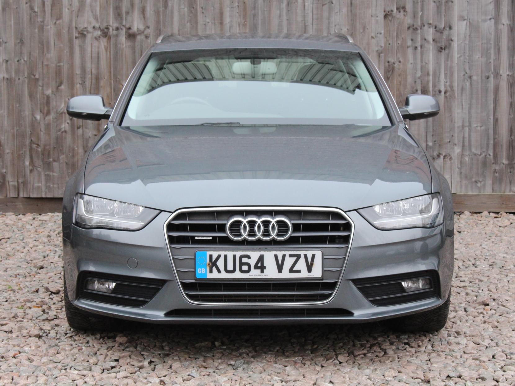 Audi A4 Avant 3.0 TDI V6 SE Estate 5dr Diesel S Tronic quattro Euro 5 (s/s) (245 ps)