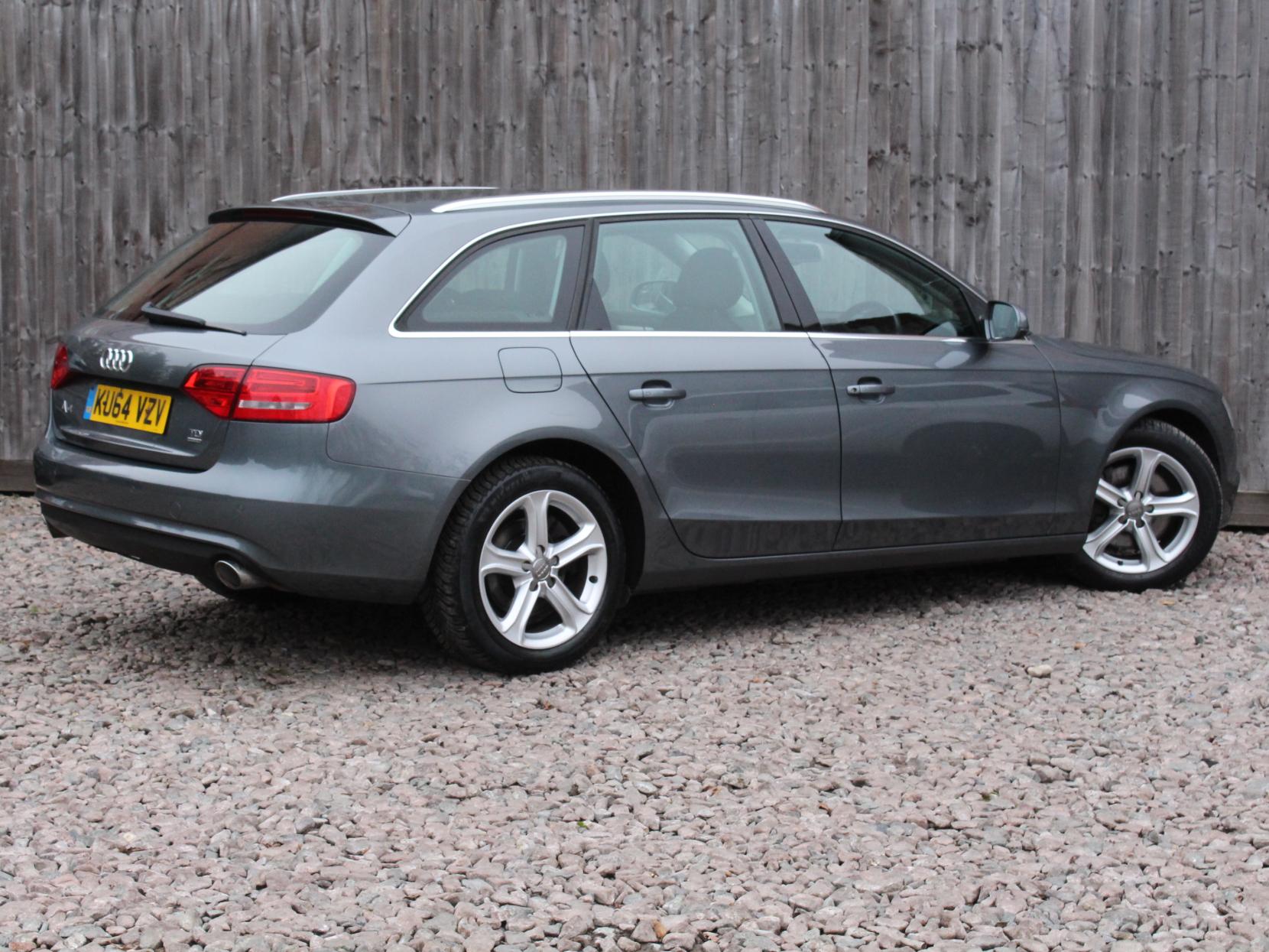 Audi A4 Avant 3.0 TDI V6 SE Estate 5dr Diesel S Tronic quattro Euro 5 (s/s) (245 ps)