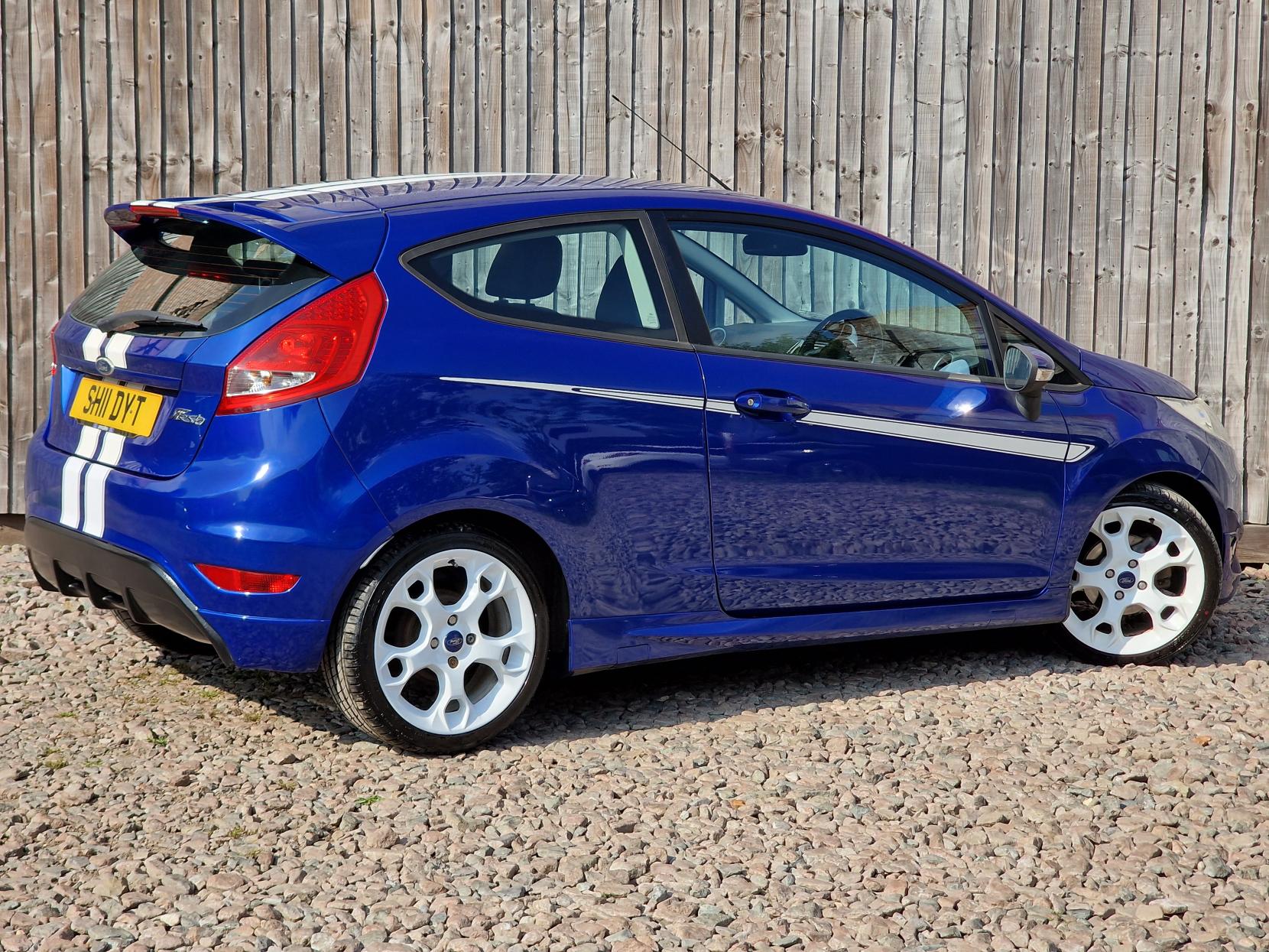 Ford Fiesta 1.6 S1600 Hatchback 3dr Petrol Manual (139 g/km, 133 bhp)