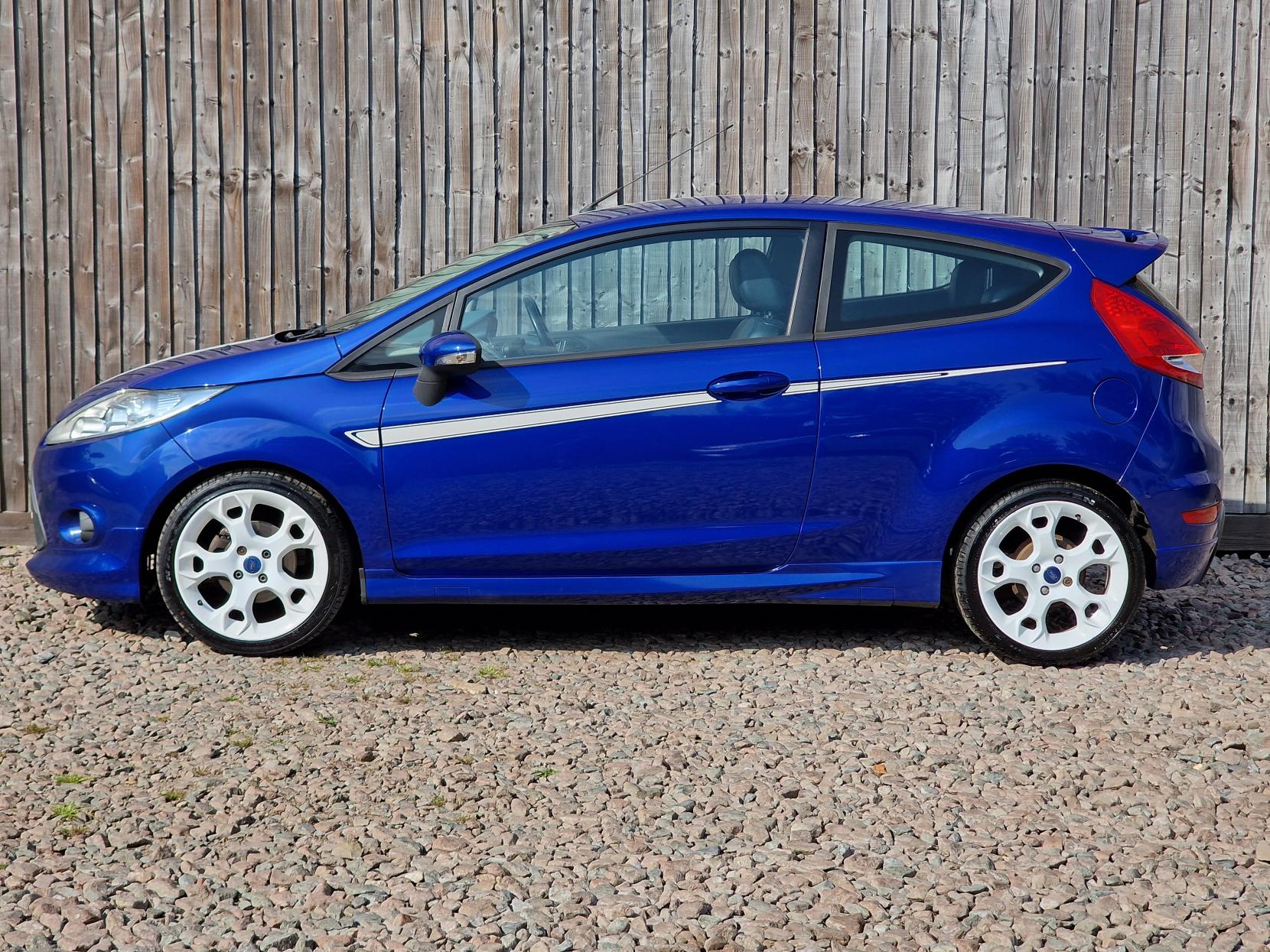 Ford Fiesta 1.6 S1600 Hatchback 3dr Petrol Manual (139 g/km, 133 bhp)