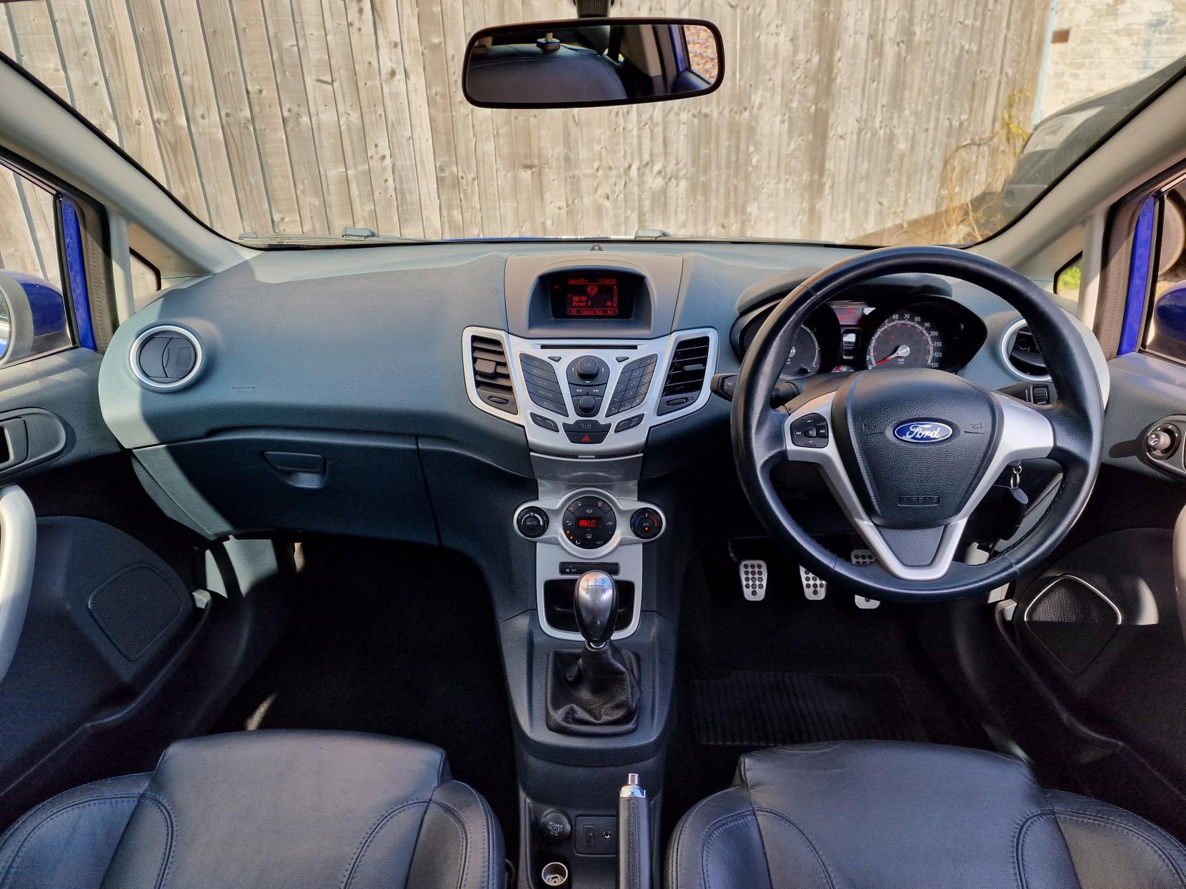 Ford Fiesta 1.6 S1600 Hatchback 3dr Petrol Manual (139 g/km, 133 bhp)