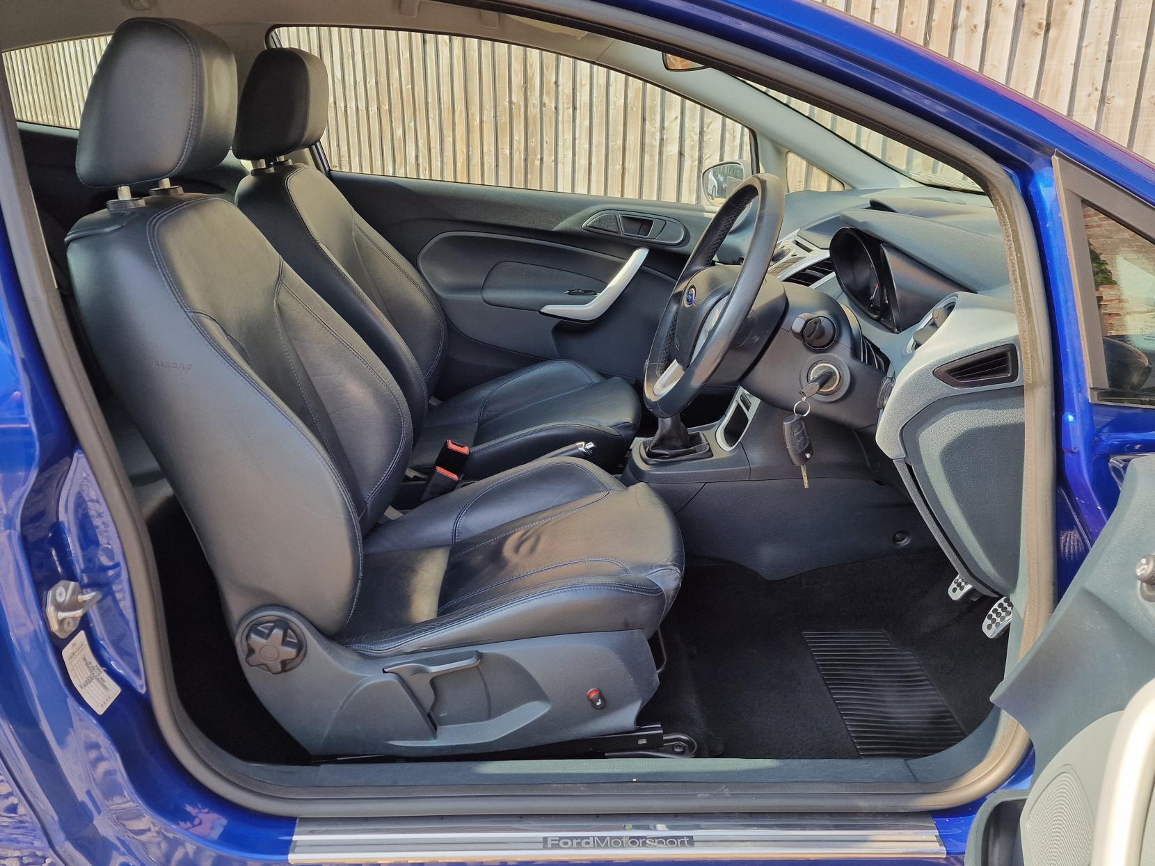 Ford Fiesta 1.6 S1600 Hatchback 3dr Petrol Manual (139 g/km, 133 bhp)