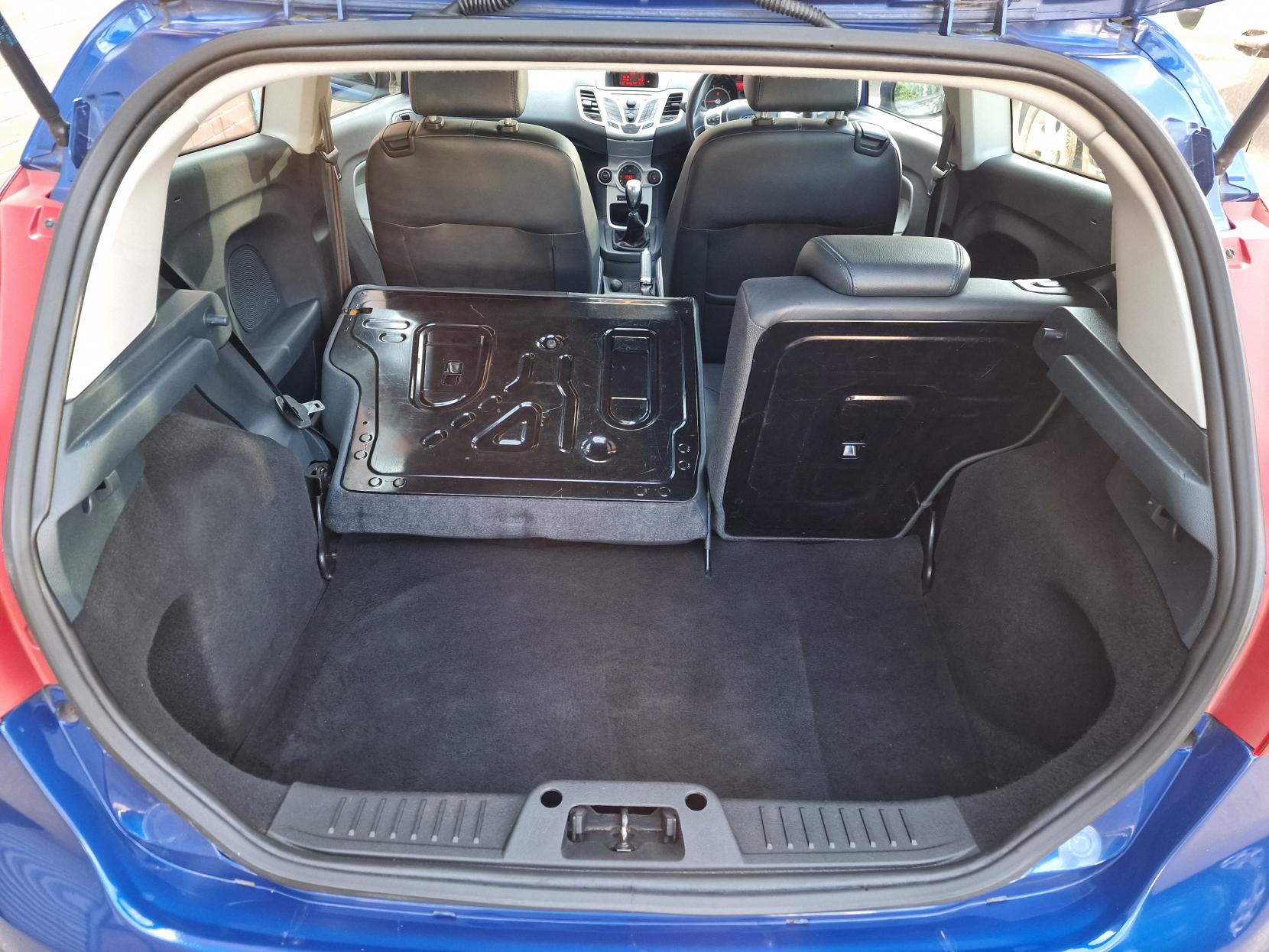 Ford Fiesta 1.6 S1600 Hatchback 3dr Petrol Manual (139 g/km, 133 bhp)