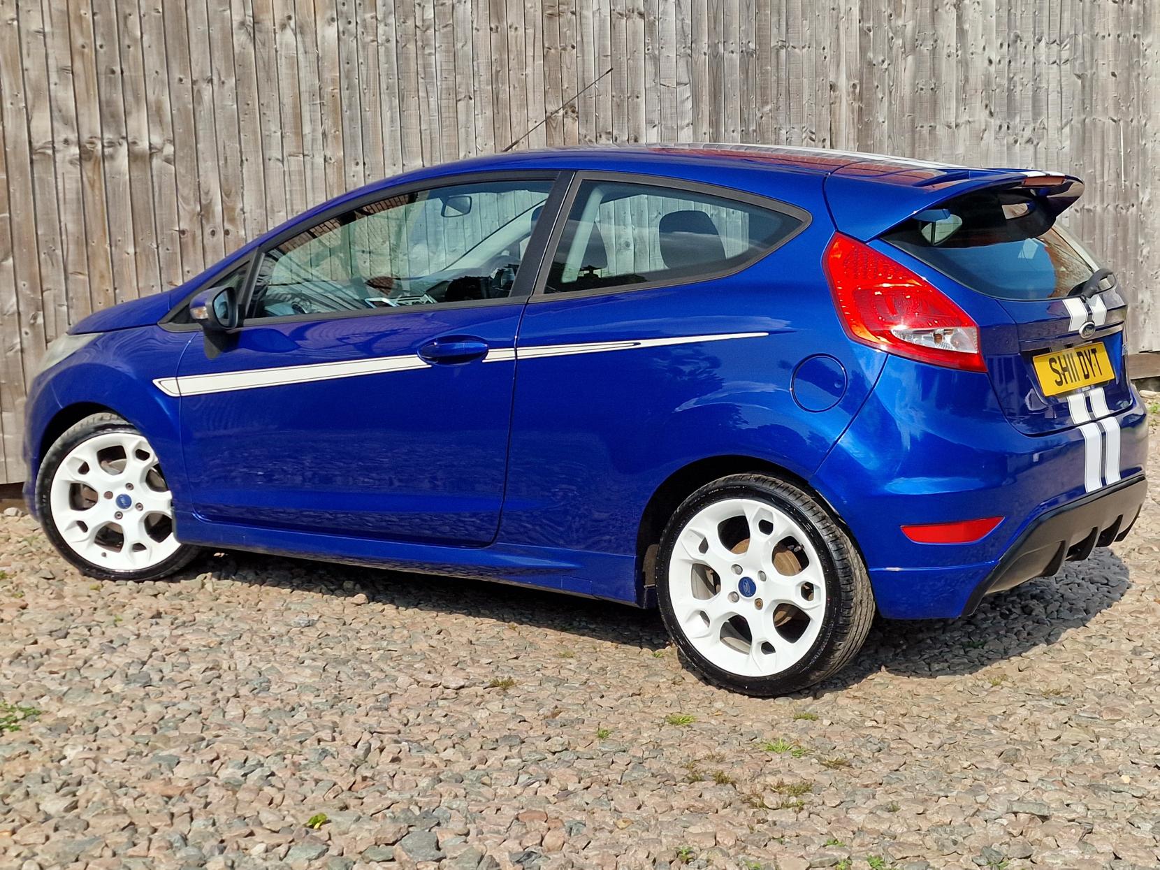 Ford Fiesta 1.6 S1600 Hatchback 3dr Petrol Manual (139 g/km, 133 bhp)