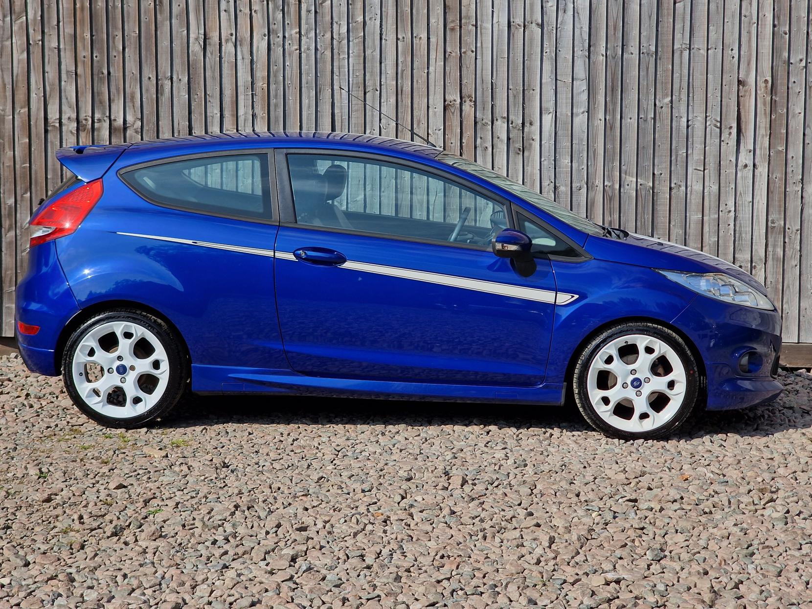 Ford Fiesta 1.6 S1600 Hatchback 3dr Petrol Manual (139 g/km, 133 bhp)
