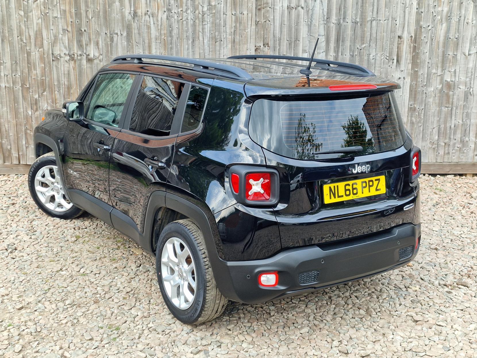 Jeep Renegade 1.6 MultiJetII Longitude SUV 5dr Diesel Manual Euro 6 (s/s) (120 ps)
