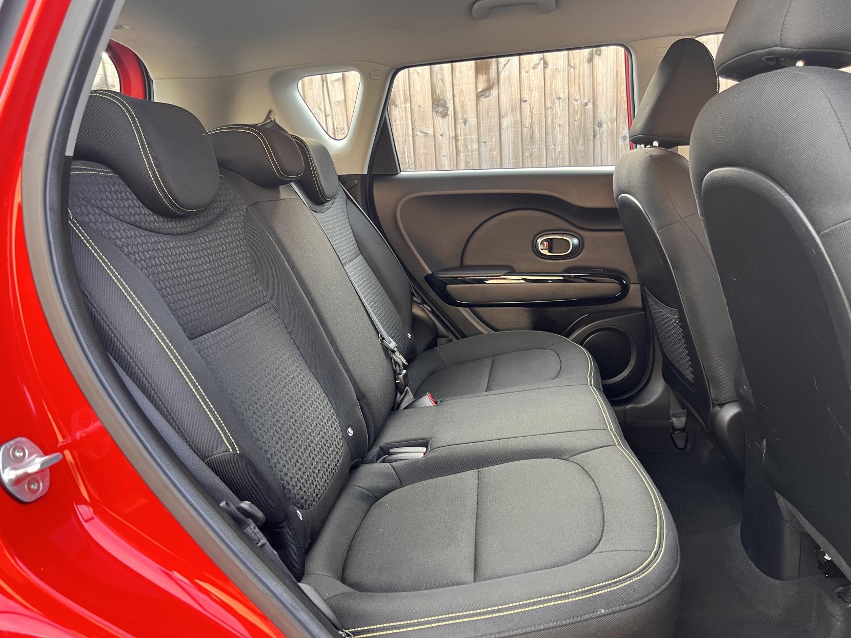 Kia Soul 1.6 CRDi Connect SUV 5dr Diesel Manual Euro 6 (134 bhp)