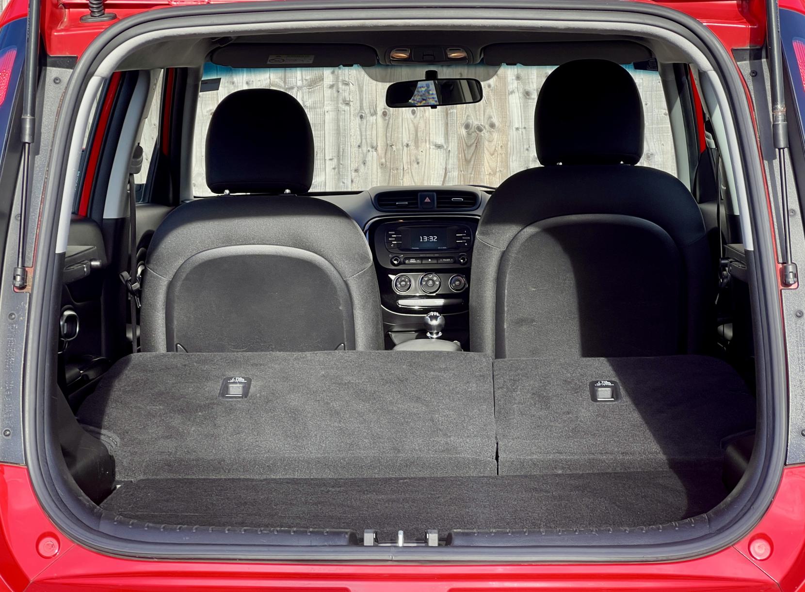 Kia Soul 1.6 CRDi Connect SUV 5dr Diesel Manual Euro 6 (134 bhp)