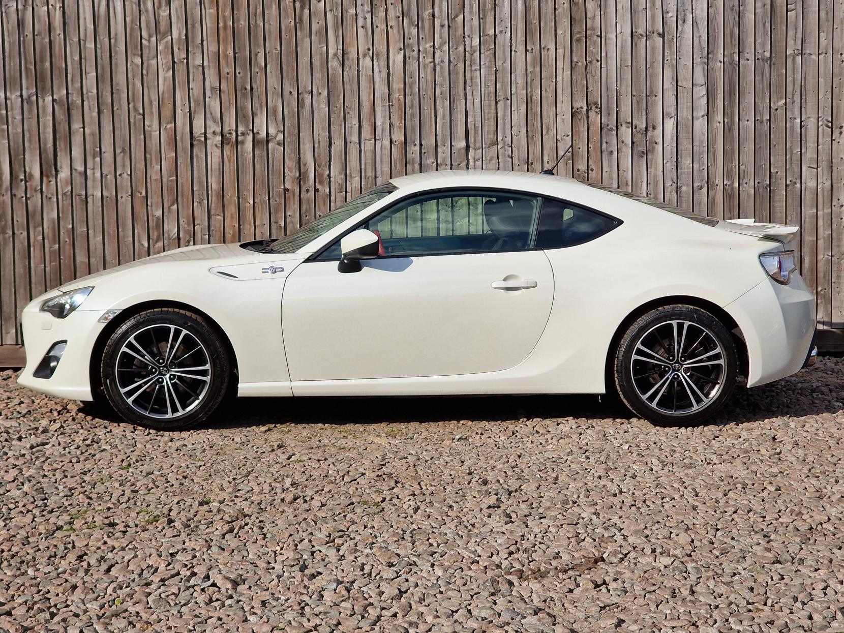 Toyota GT86 2.0 Boxer D-4S Coupe 2dr Petrol Manual Euro 5 (200 ps)