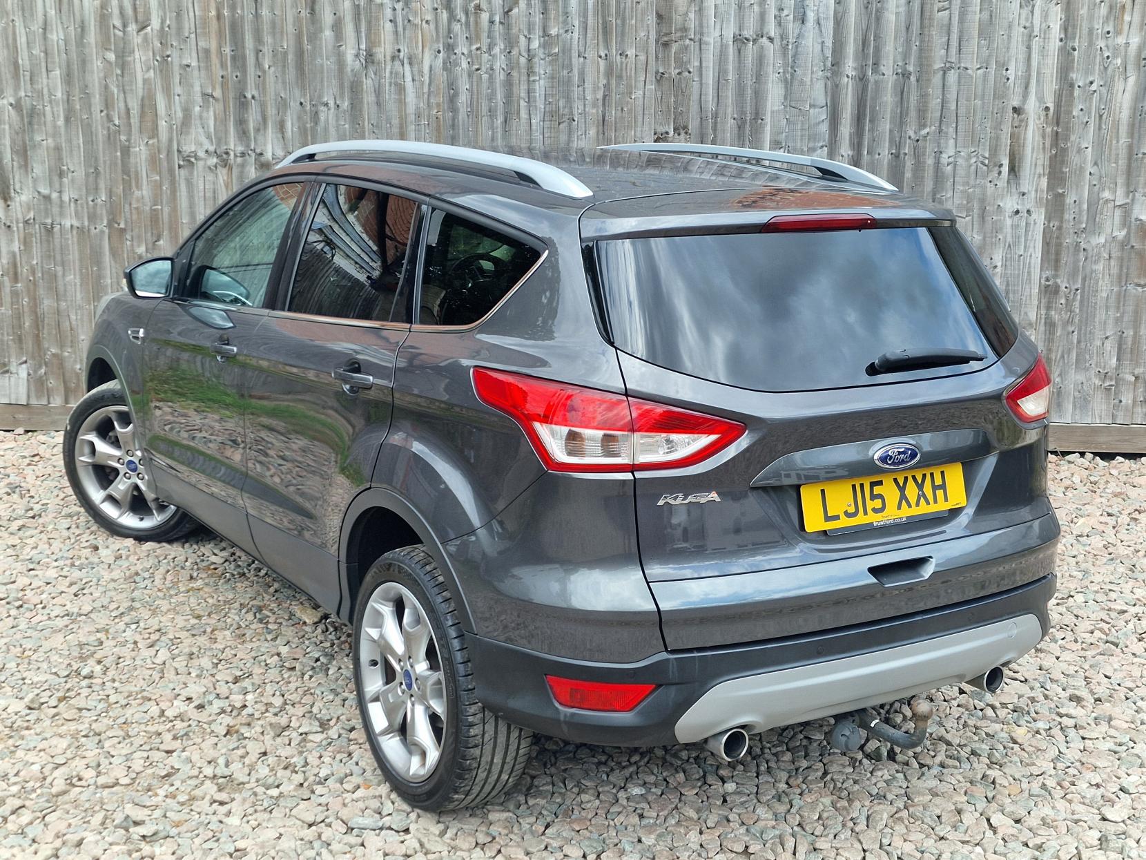 Ford Kuga 2.0 TDCi Titanium SUV 5dr Diesel Manual 2WD Euro 6 (s/s) (150 ps)