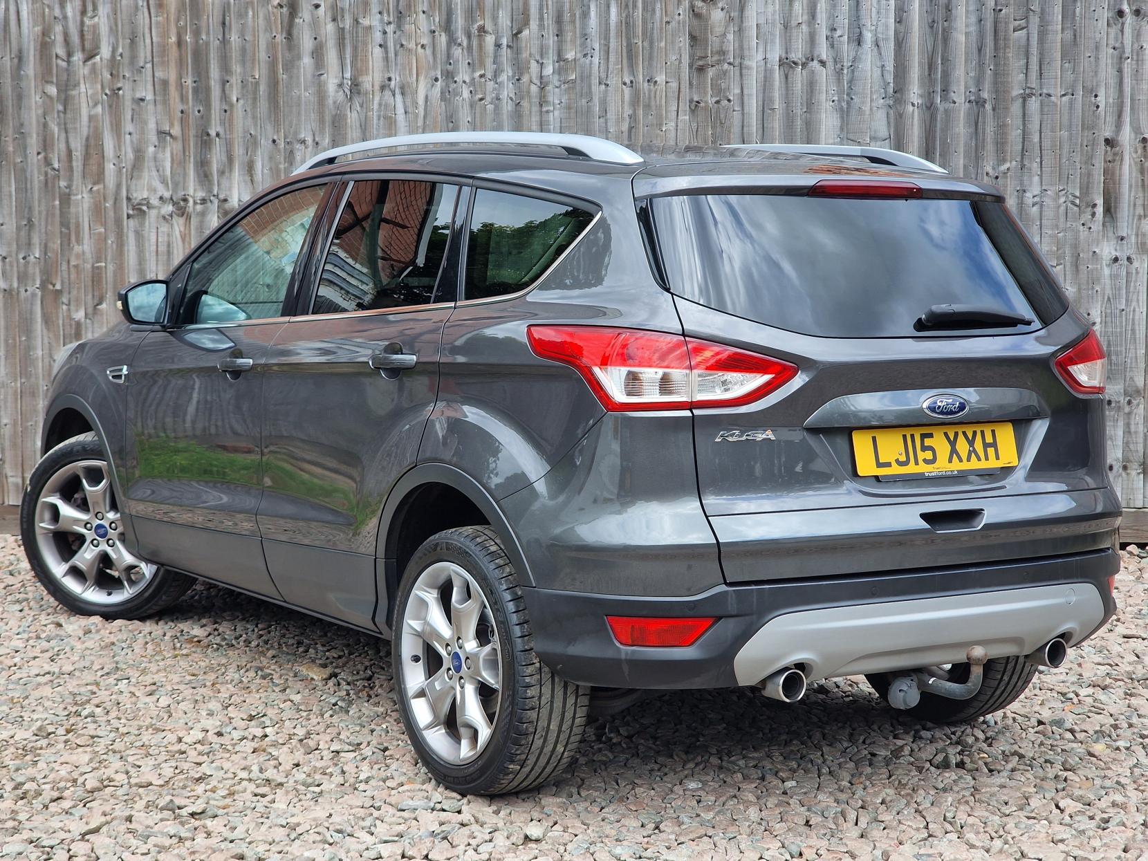 Ford Kuga 2.0 TDCi Titanium SUV 5dr Diesel Manual 2WD Euro 6 (s/s) (150 ps)