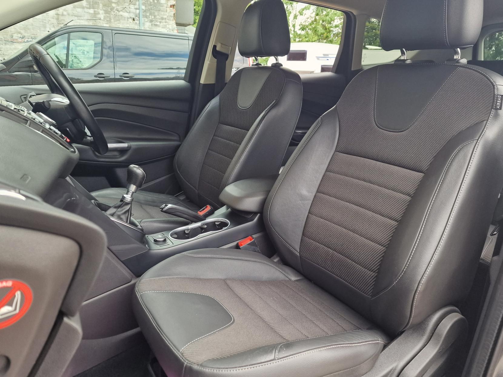 Ford Kuga 2.0 TDCi Titanium SUV 5dr Diesel Manual 2WD Euro 6 (s/s) (150 ps)