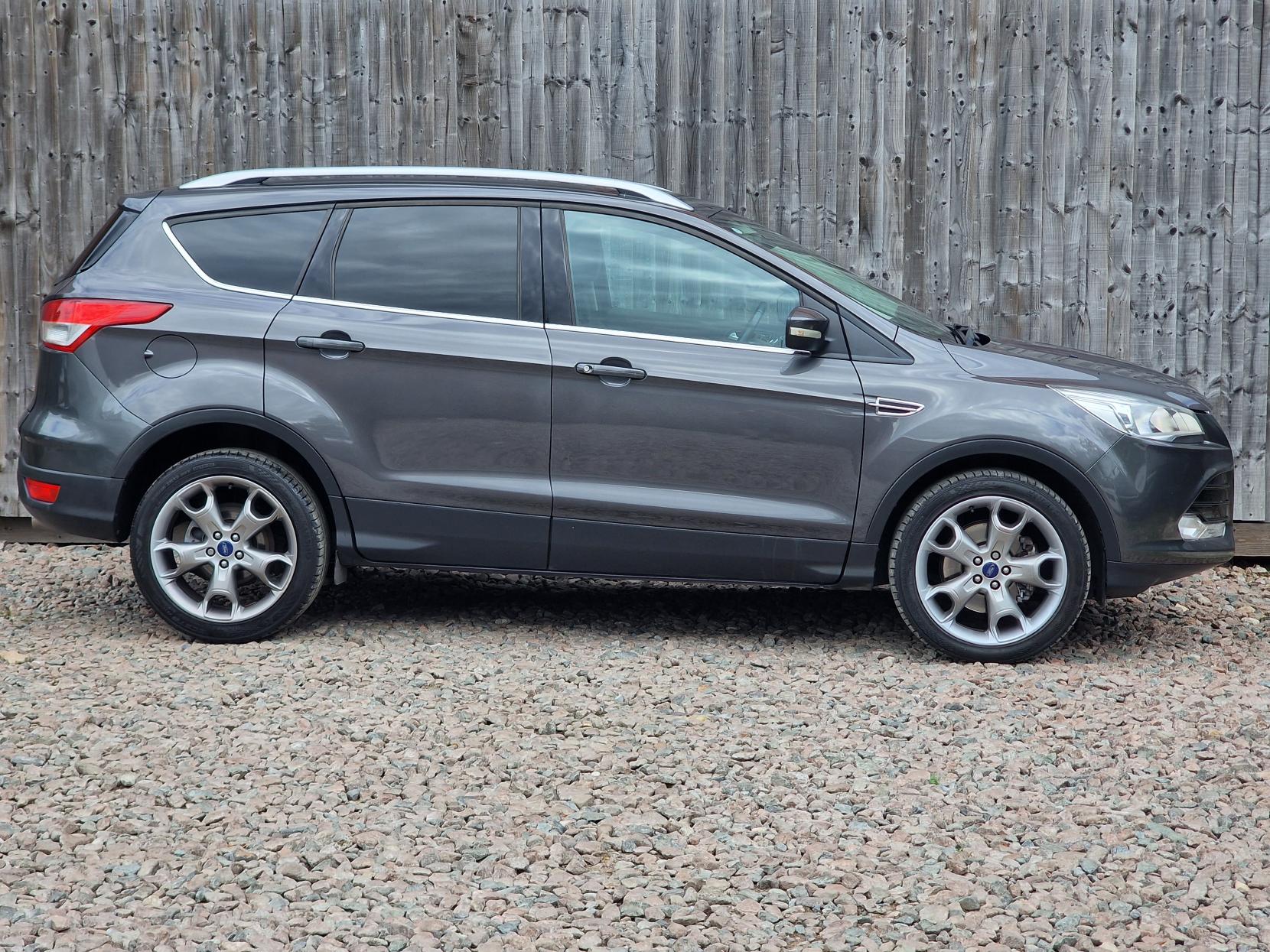 Ford Kuga 2.0 TDCi Titanium SUV 5dr Diesel Manual 2WD Euro 6 (s/s) (150 ps)