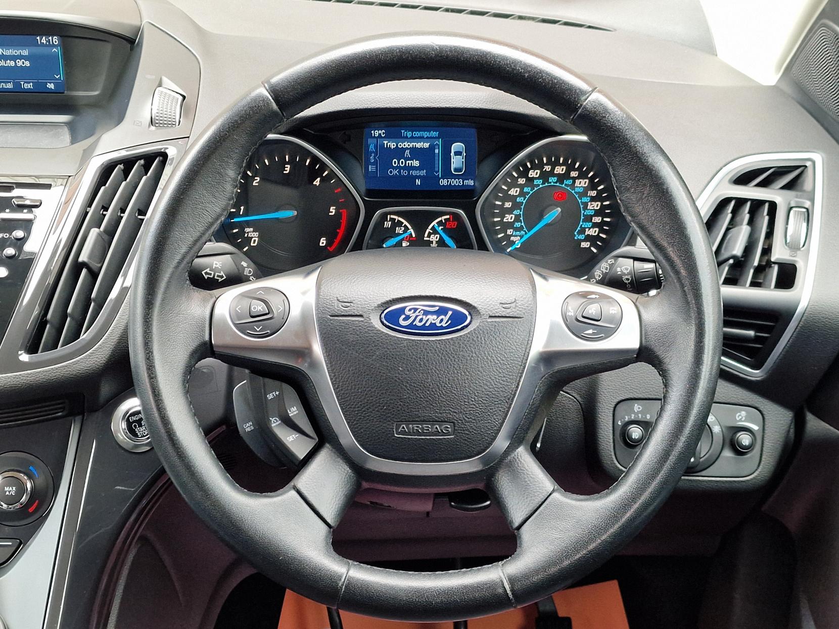 Ford Kuga 2.0 TDCi Titanium SUV 5dr Diesel Manual 2WD Euro 6 (s/s) (150 ps)