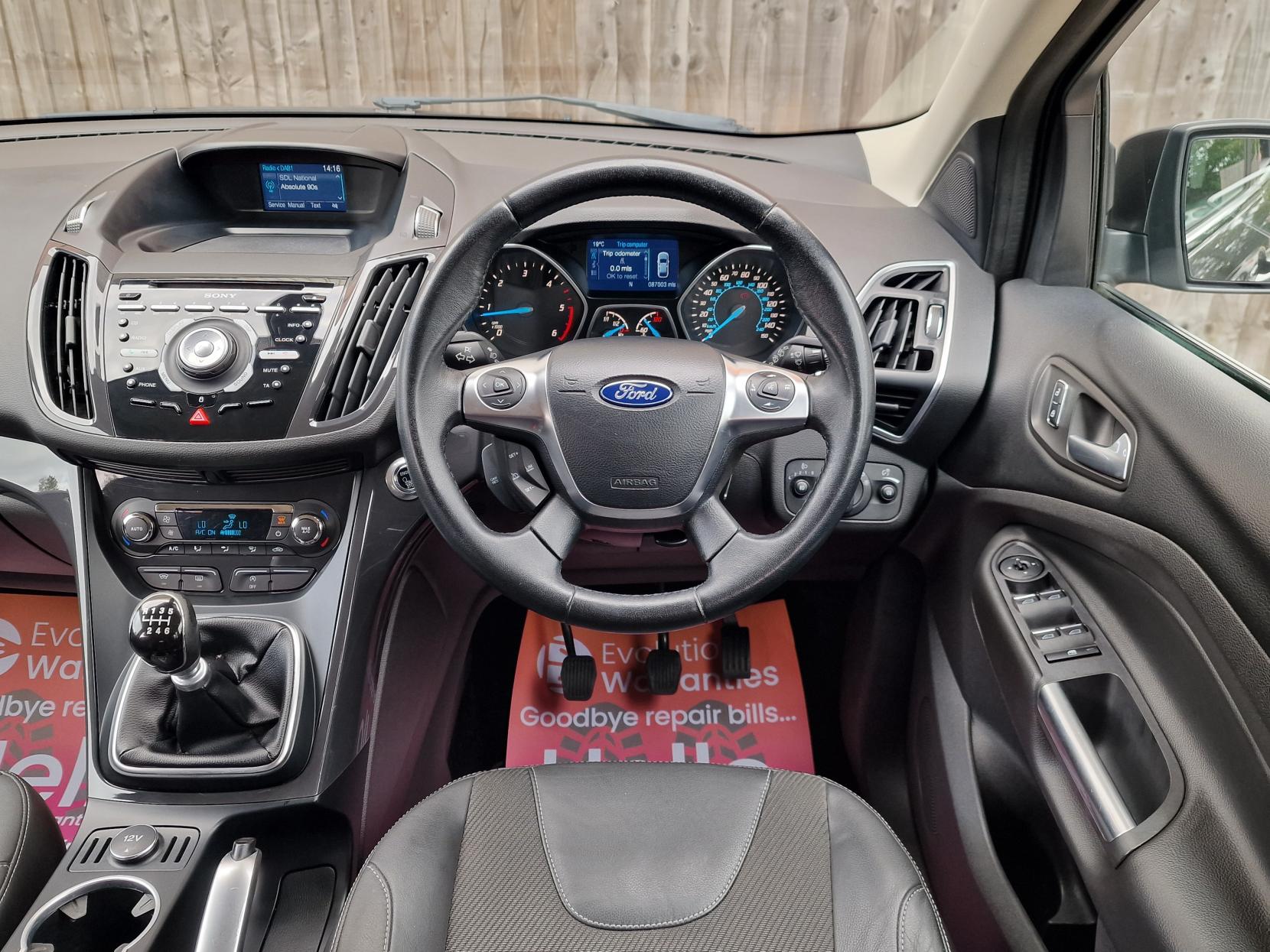 Ford Kuga 2.0 TDCi Titanium SUV 5dr Diesel Manual 2WD Euro 6 (s/s) (150 ps)