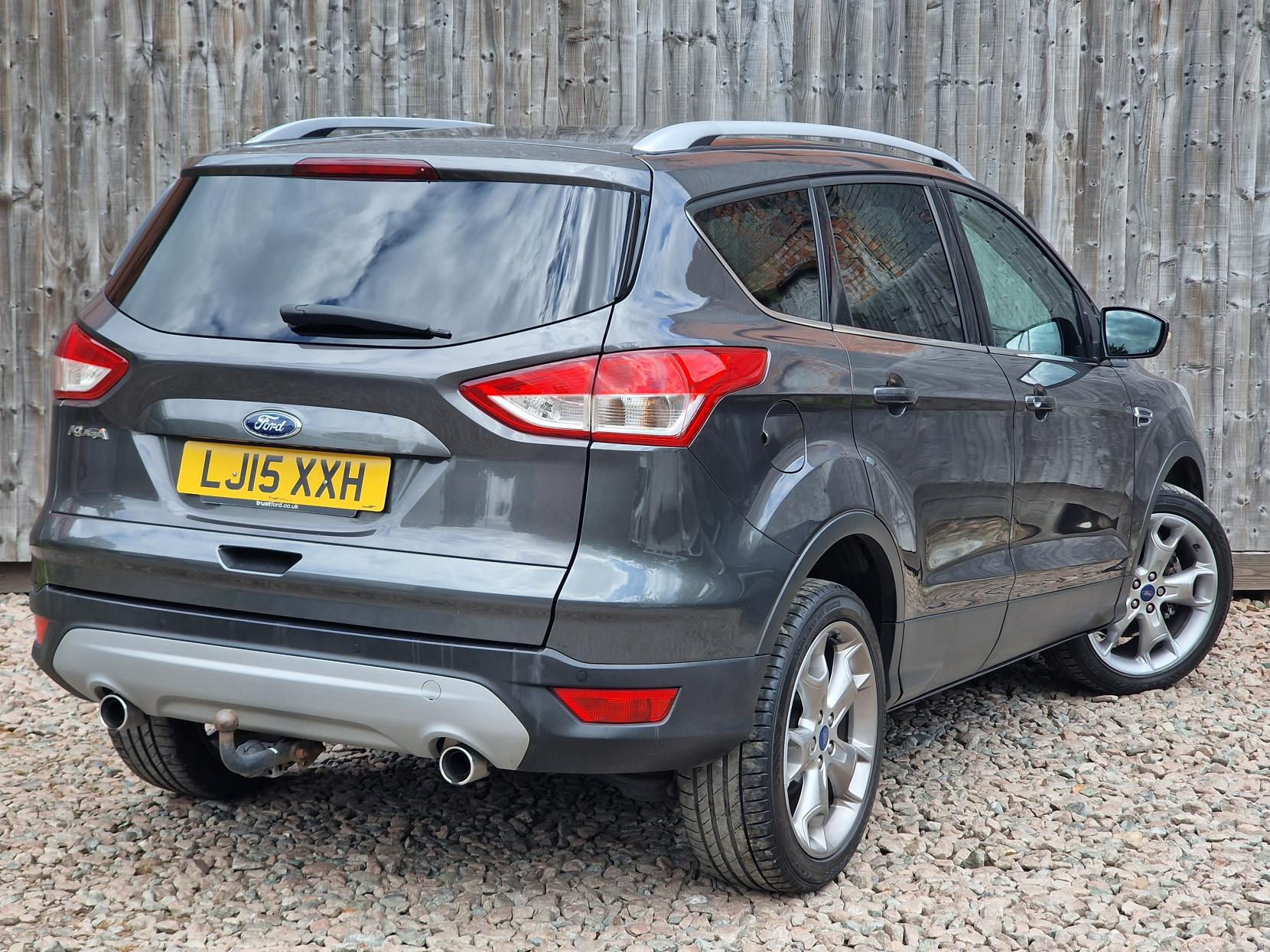 Ford Kuga 2.0 TDCi Titanium SUV 5dr Diesel Manual 2WD Euro 6 (s/s) (150 ps)