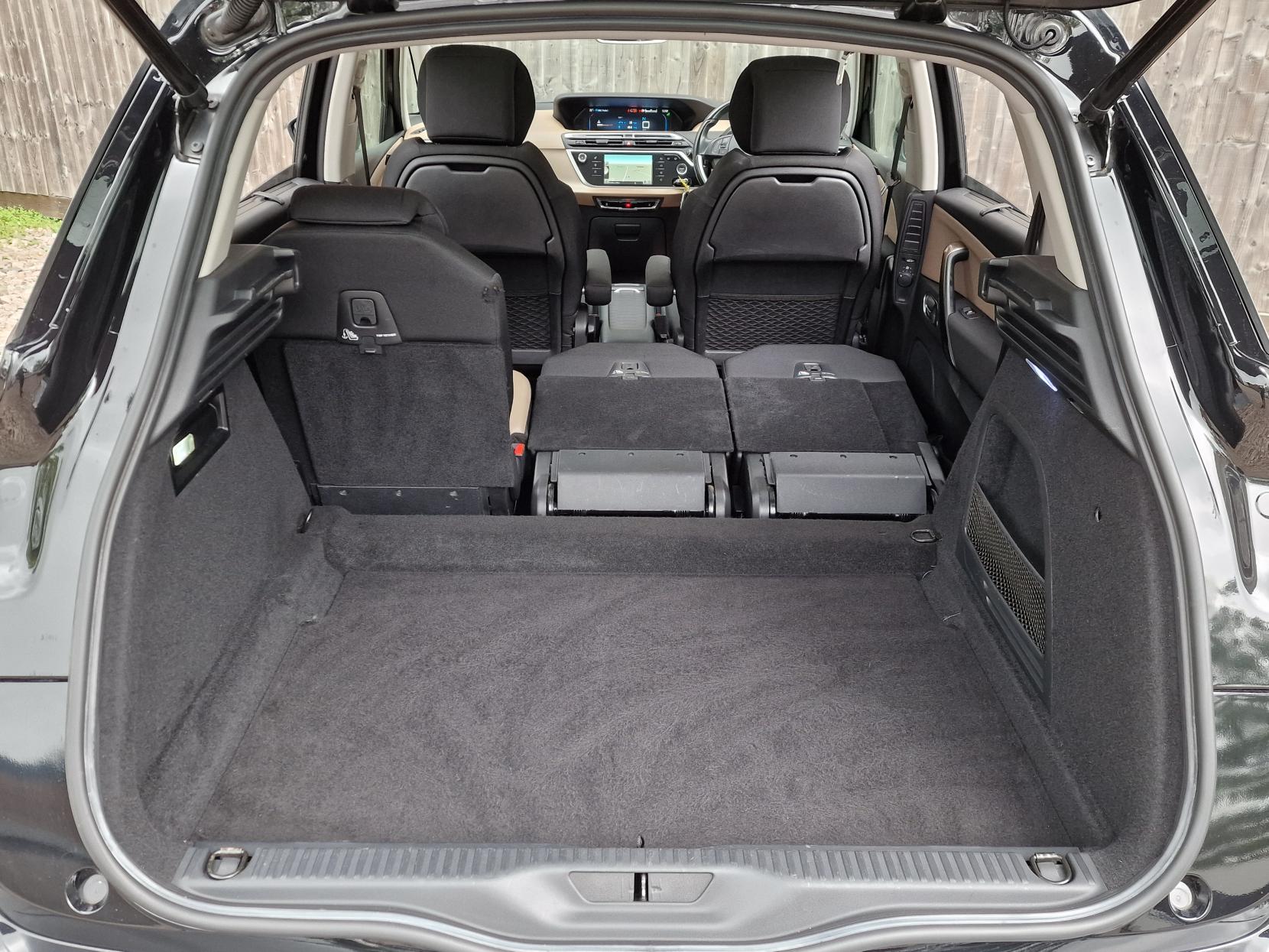 Citroen C4 Picasso 1.6 e-HDi Airdream Exclusive+ MPV 5dr Diesel ETG6 Euro 5 (s/s) (115 ps)