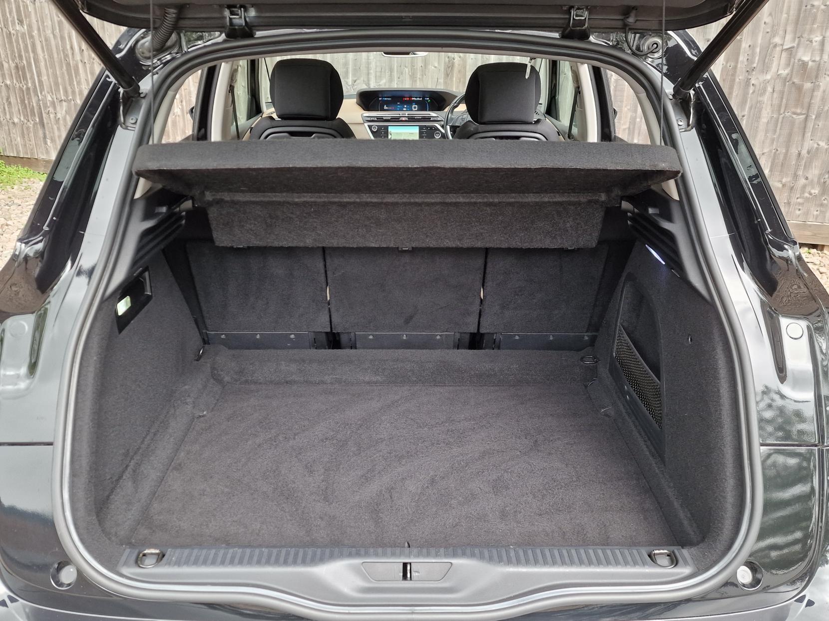 Citroen C4 Picasso 1.6 e-HDi Airdream Exclusive+ MPV 5dr Diesel ETG6 Euro 5 (s/s) (115 ps)