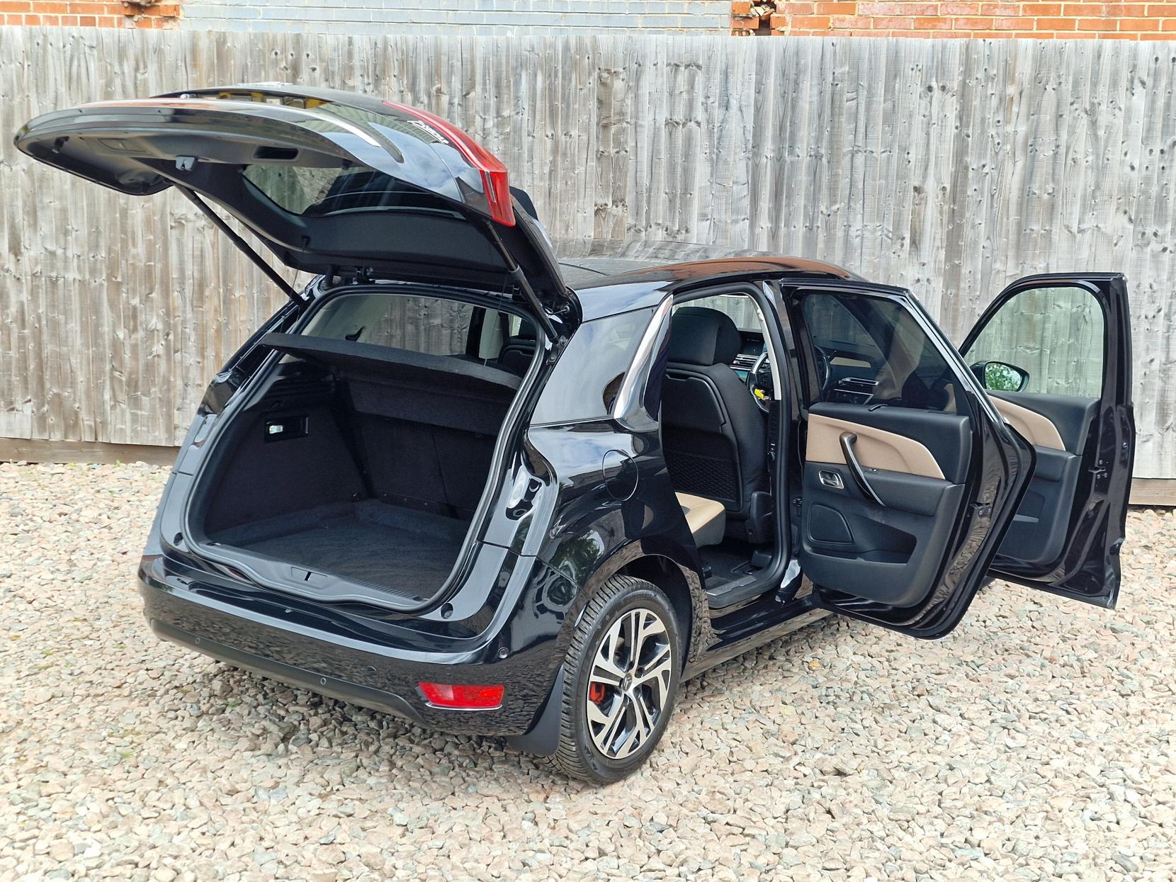 Citroen C4 Picasso 1.6 e-HDi Airdream Exclusive+ MPV 5dr Diesel ETG6 Euro 5 (s/s) (115 ps)
