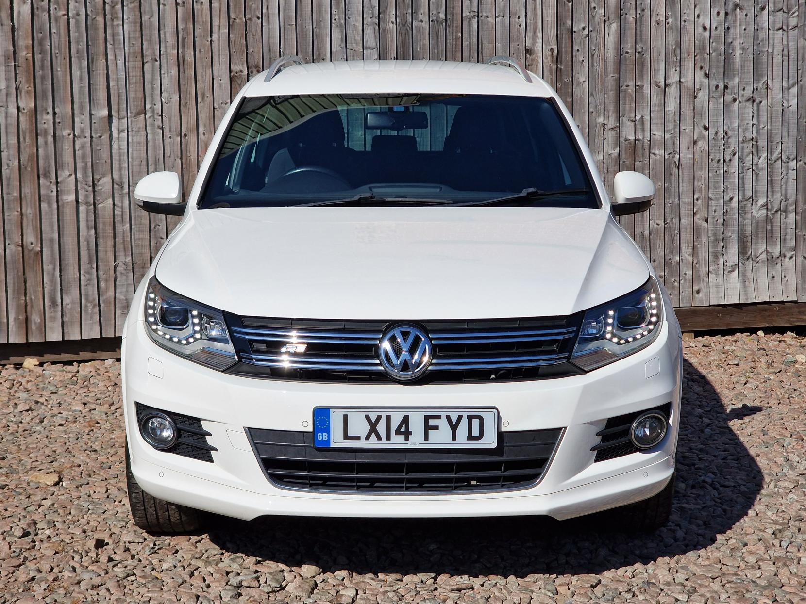 Volkswagen Tiguan 2.0 TDI BlueMotion Tech R-Line SUV 5dr Diesel Manual 4WD Euro 5 (s/s) (140 ps)