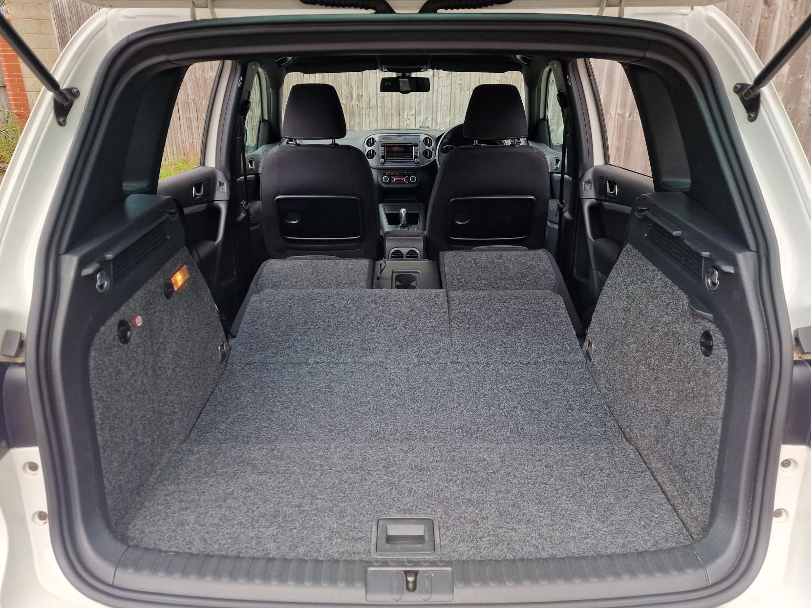 Volkswagen Tiguan 2.0 TDI BlueMotion Tech R-Line SUV 5dr Diesel DSG 4WD Euro 6 (s/s) (150 ps)
