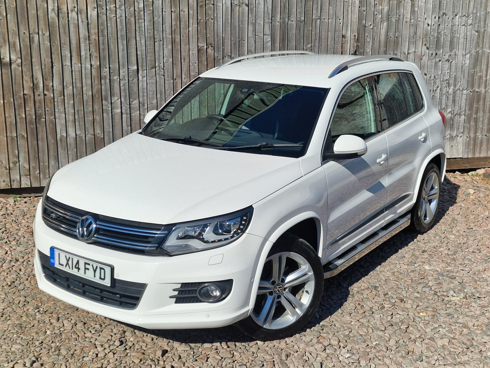 Volkswagen Tiguan 2.0 TDI BlueMotion Tech R-Line SUV 5dr Diesel Manual 4WD Euro 5 (s/s) (140 ps)