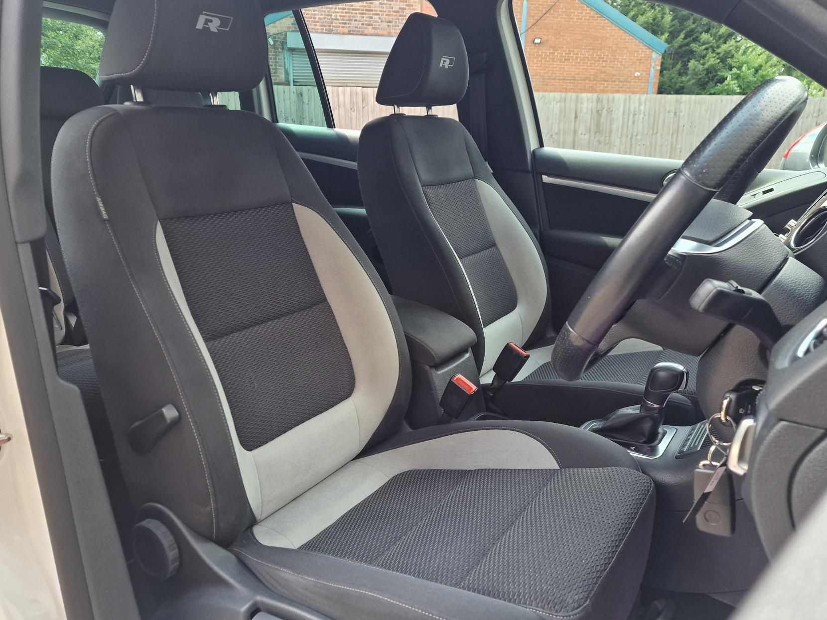 Volkswagen Tiguan 2.0 TDI BlueMotion Tech R-Line SUV 5dr Diesel DSG 4WD Euro 6 (s/s) (150 ps)