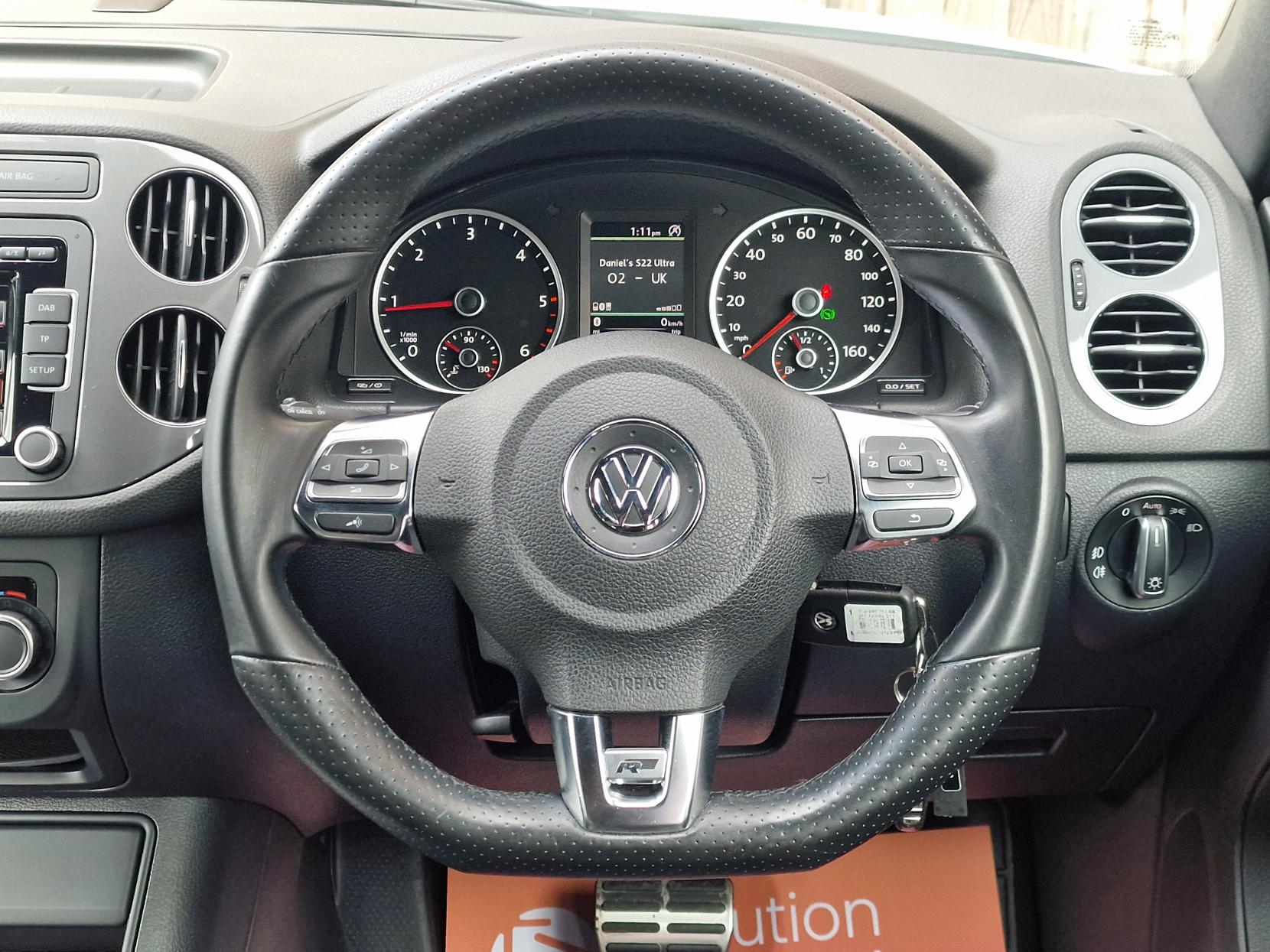 Volkswagen Tiguan 2.0 TDI BlueMotion Tech R-Line SUV 5dr Diesel DSG 4WD Euro 6 (s/s) (150 ps)