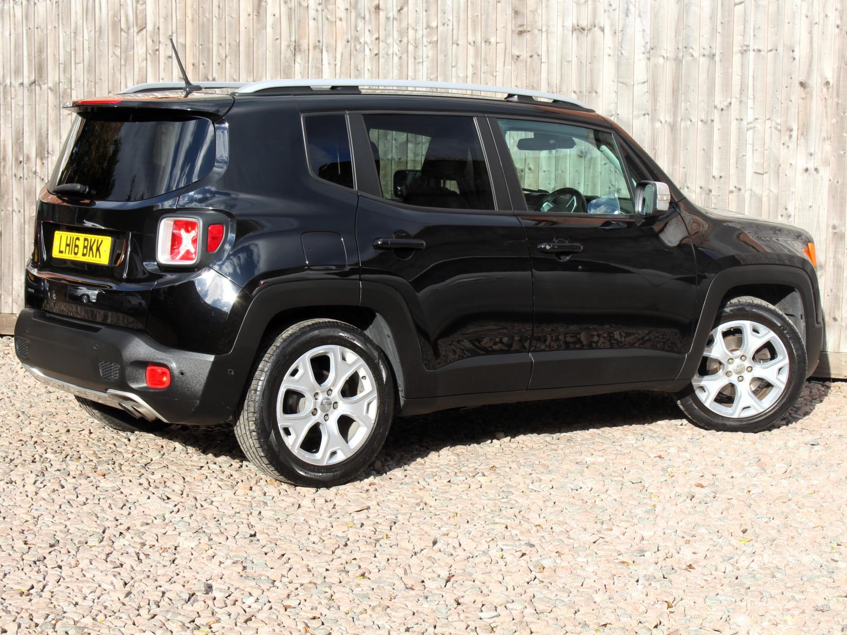 Jeep Renegade 1.4T MultiAirII Limited SUV 5dr Petrol DDCT Euro 6 (s/s) (140 ps)