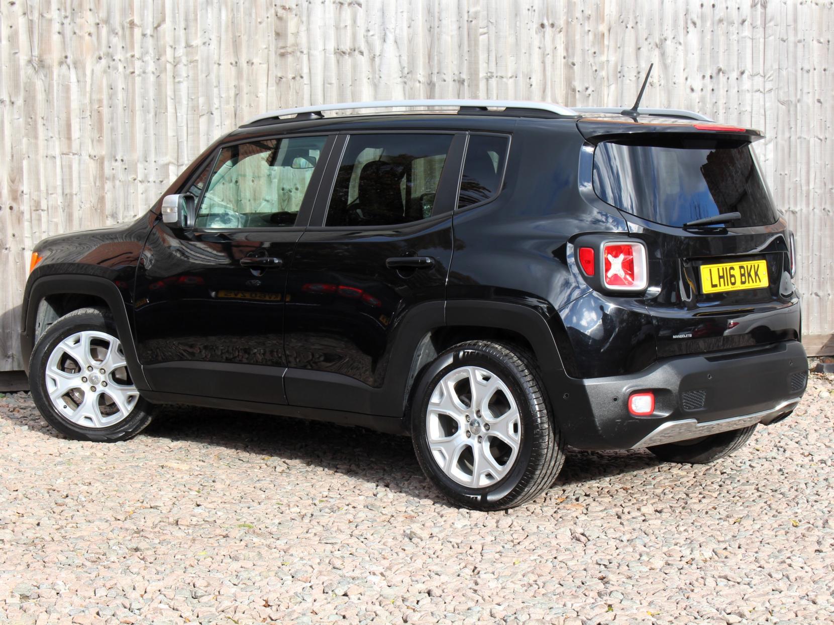 Jeep Renegade 1.4T MultiAirII Limited SUV 5dr Petrol DDCT Euro 6 (s/s) (140 ps)