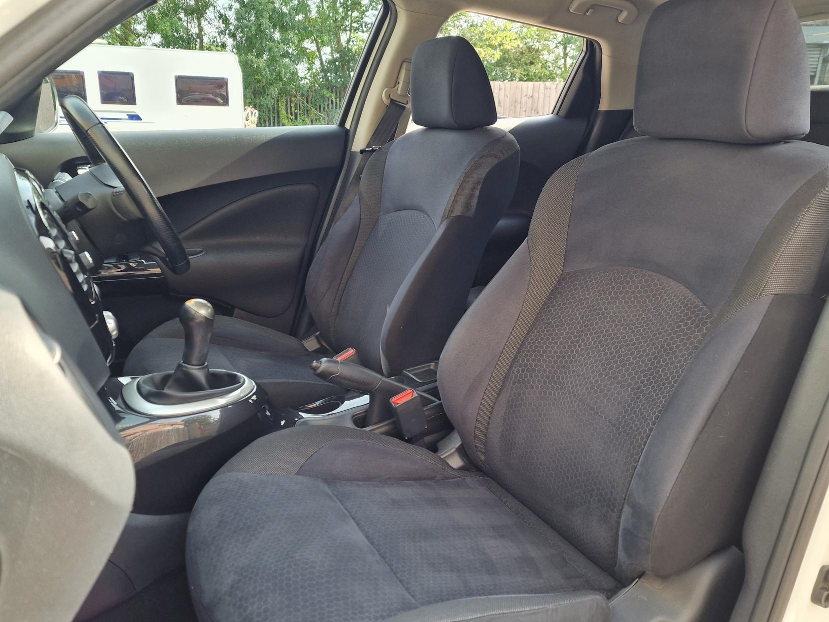 Nissan Juke 1.6 n-tec SUV 5dr Petrol Manual Euro 5 (17in Alloy) (117 ps)