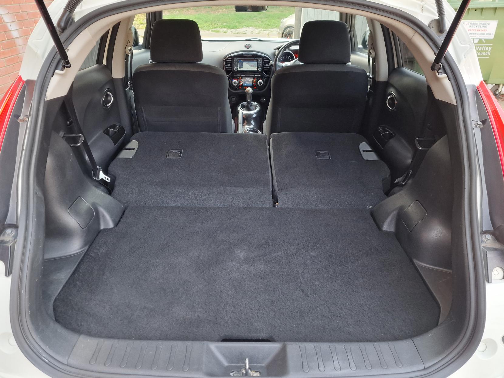 Nissan Juke 1.6 n-tec SUV 5dr Petrol Manual Euro 5 (17in Alloy) (117 ps)