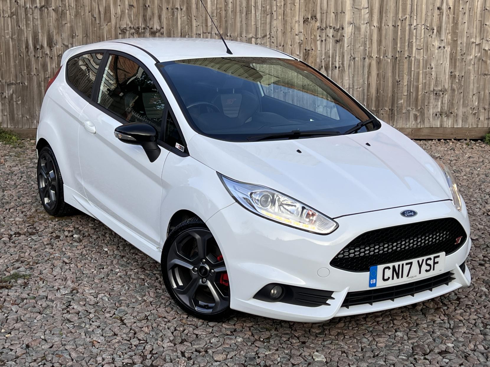 Ford Fiesta 1.6T EcoBoost ST-3 Hatchback 3dr Petrol Manual Euro 6 (182 ps)