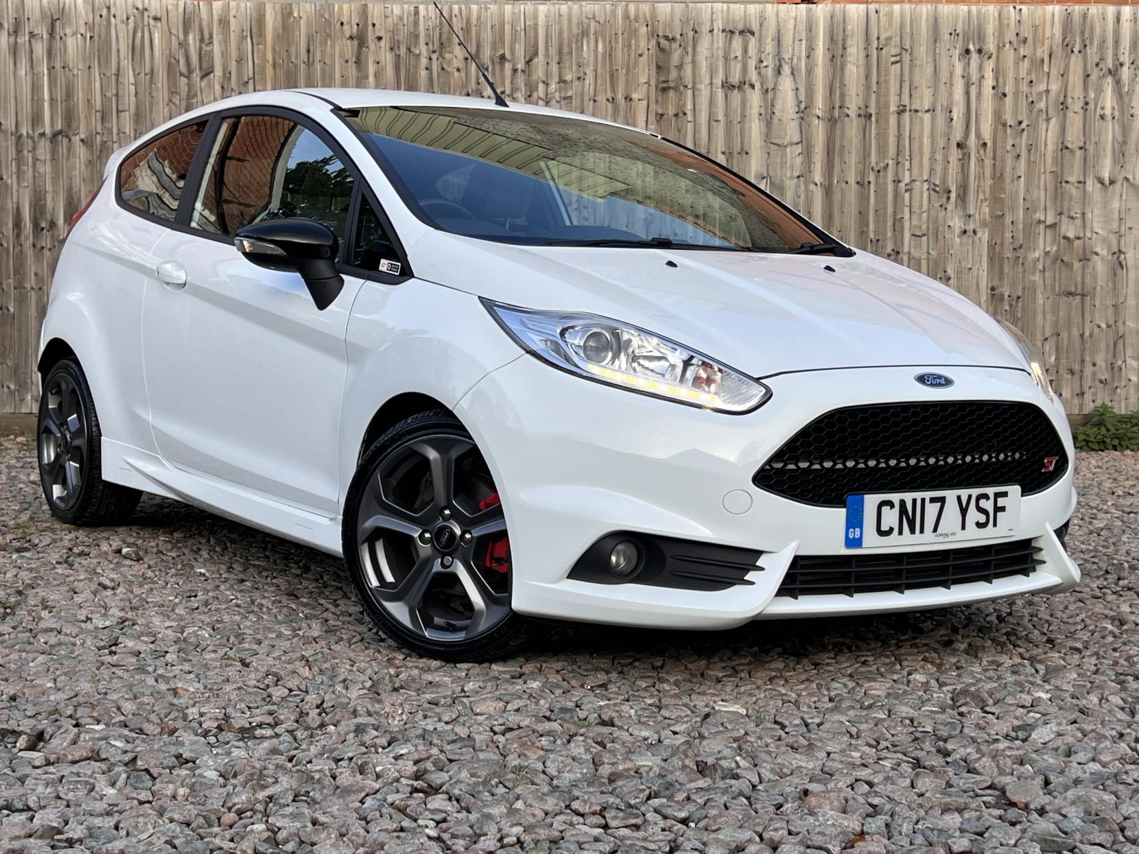 Ford Fiesta 1.6T EcoBoost ST-3 Hatchback 3dr Petrol Manual Euro 6 (182 ps)