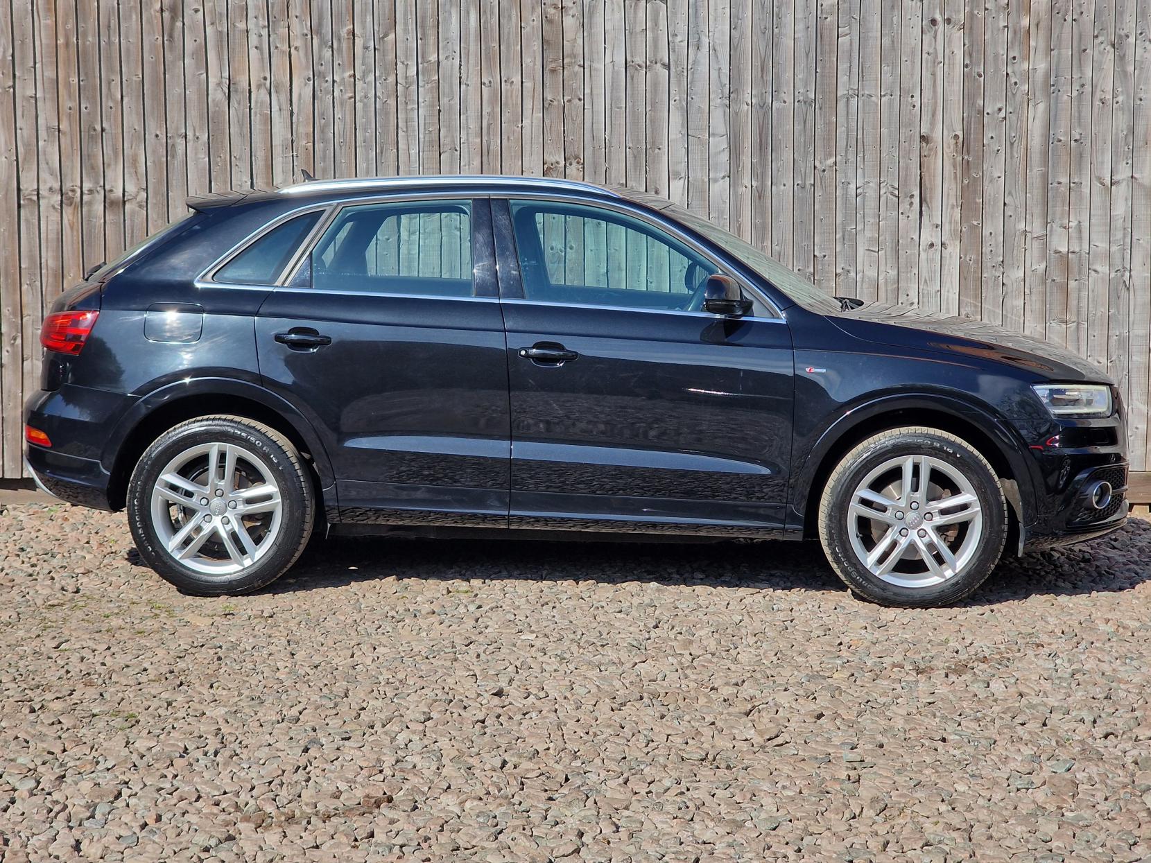 Audi Q3 2.0 TDI S line SUV 5dr Diesel S Tronic quattro Euro 5 (s/s) (177 ps)