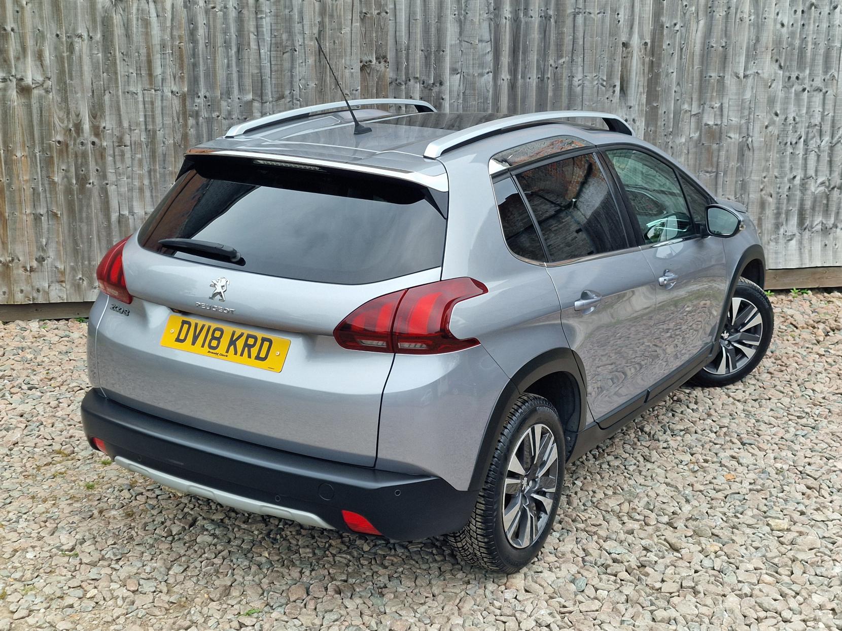 Peugeot 2008 1.2 PureTech Allure Premium SUV 5dr Petrol Manual Euro 6 (82 ps)