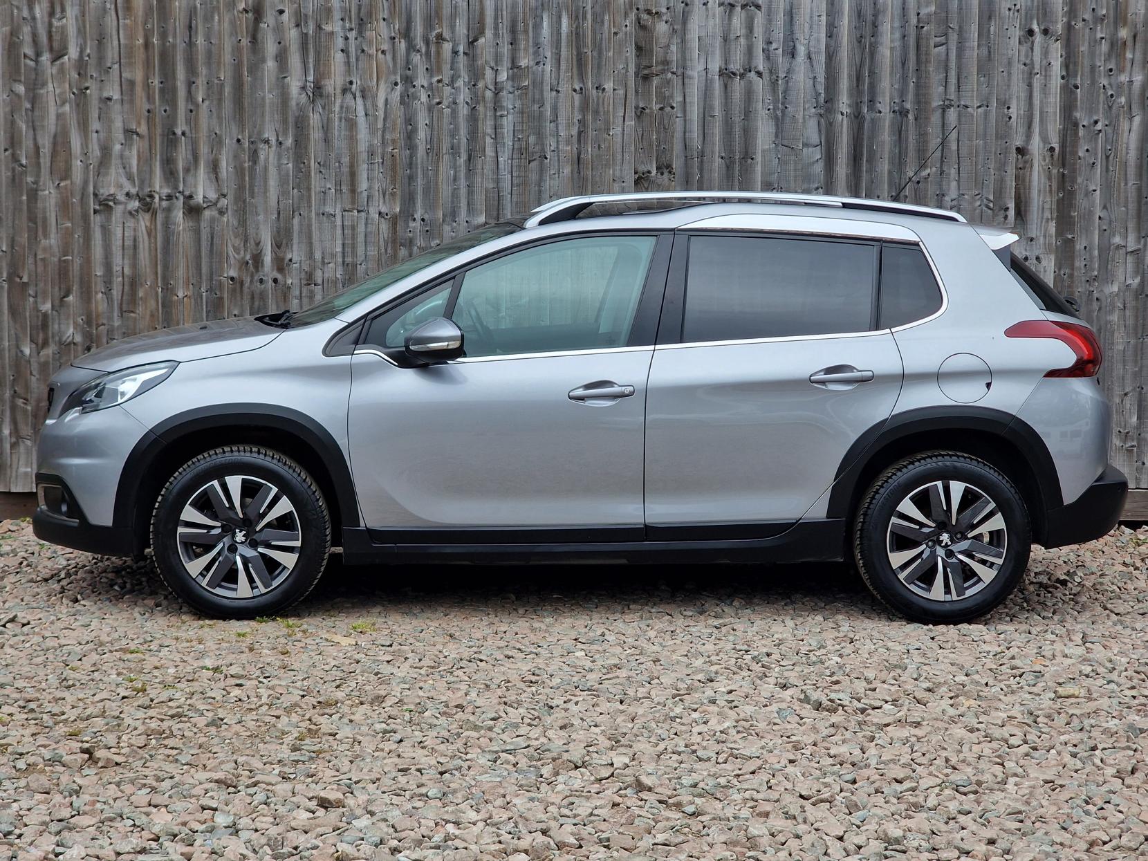 Peugeot 2008 1.2 PureTech Allure Premium SUV 5dr Petrol Manual Euro 6 (82 ps)