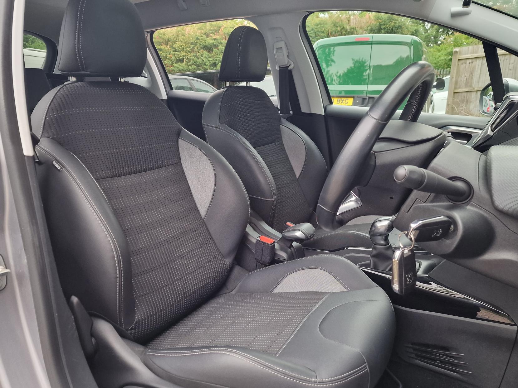 Peugeot 2008 1.2 PureTech Allure Premium SUV 5dr Petrol Manual Euro 6 (82 ps)