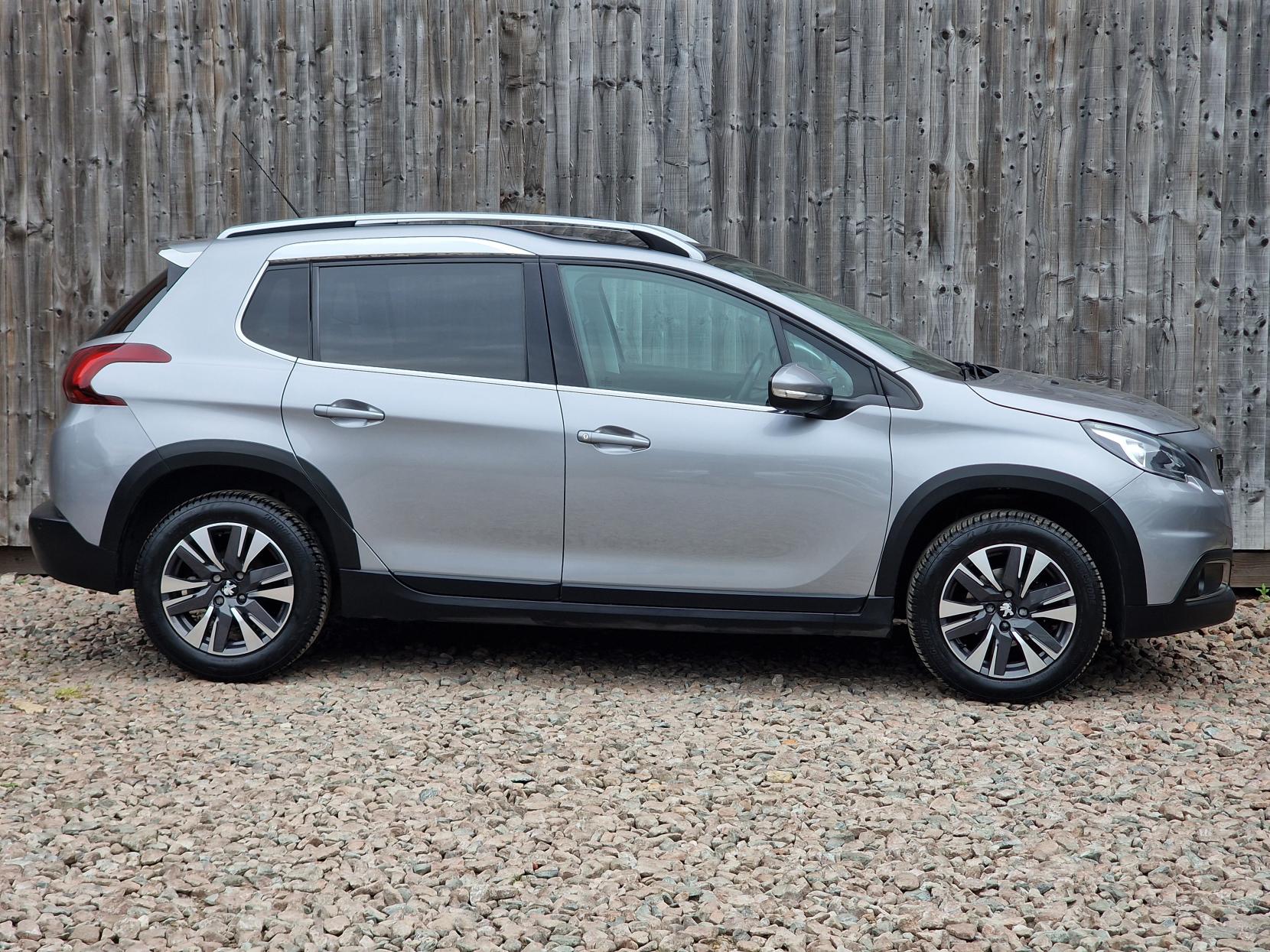 Peugeot 2008 1.2 PureTech Allure Premium SUV 5dr Petrol Manual Euro 6 (82 ps)